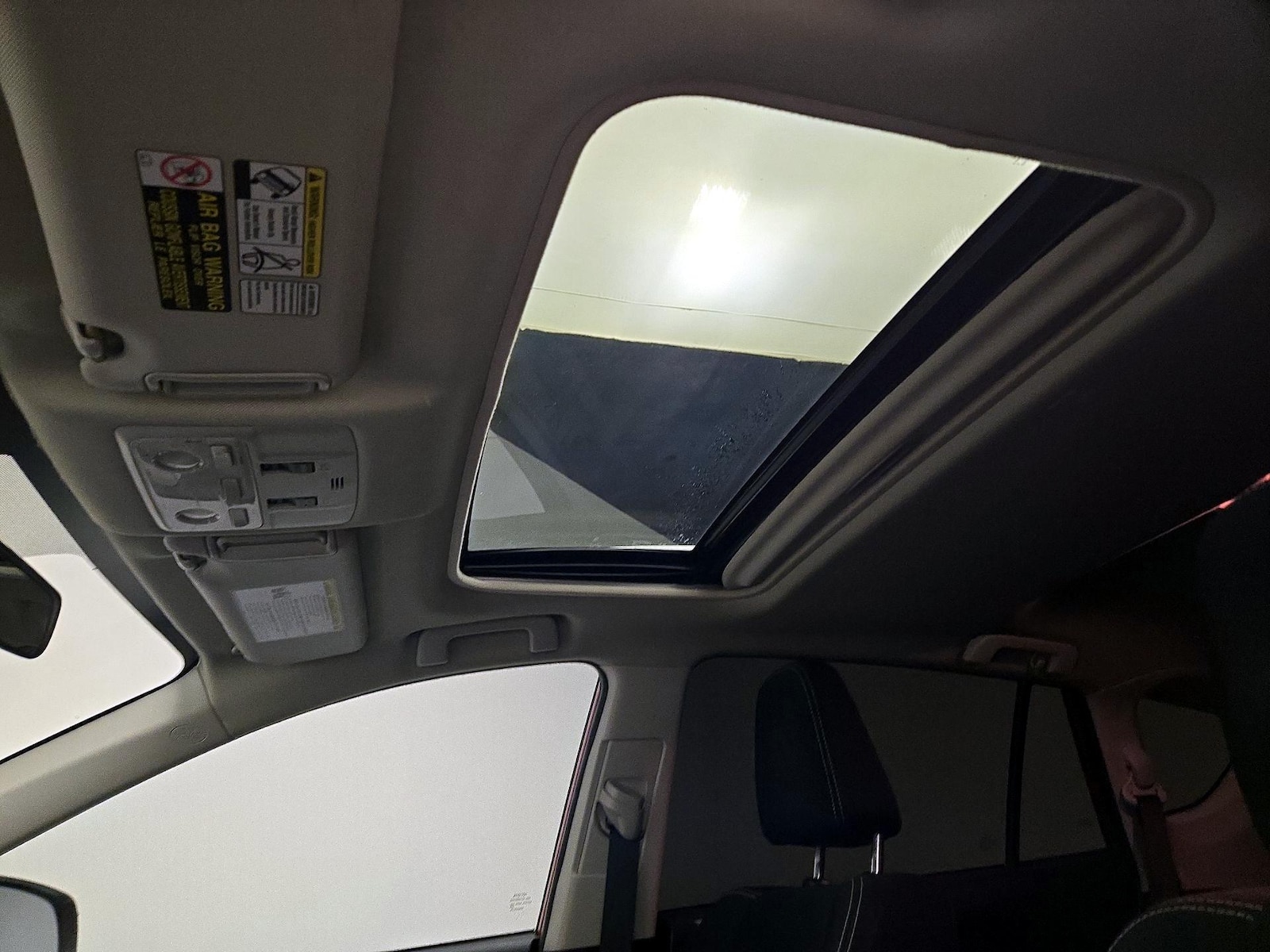 2015 Toyota RAV4 XLE - Photo 20