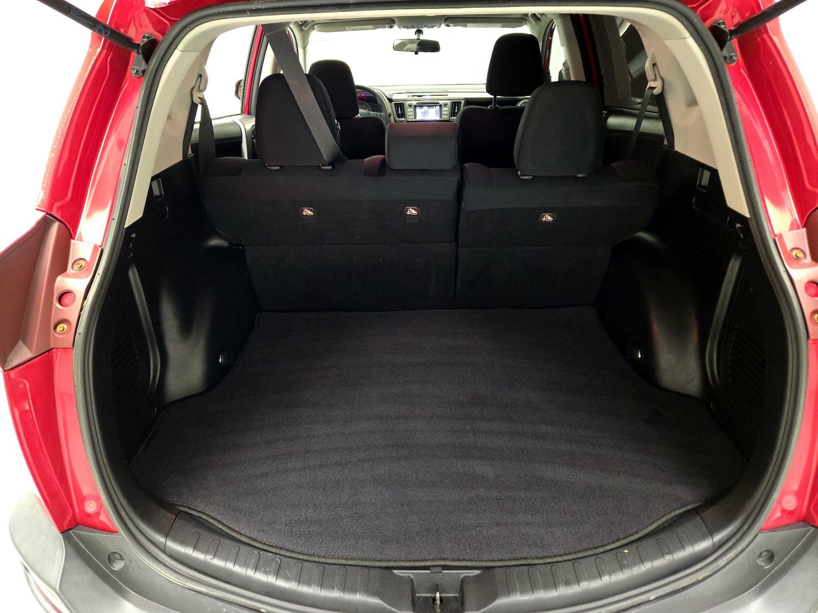 2015 Toyota RAV4 XLE - Photo 22