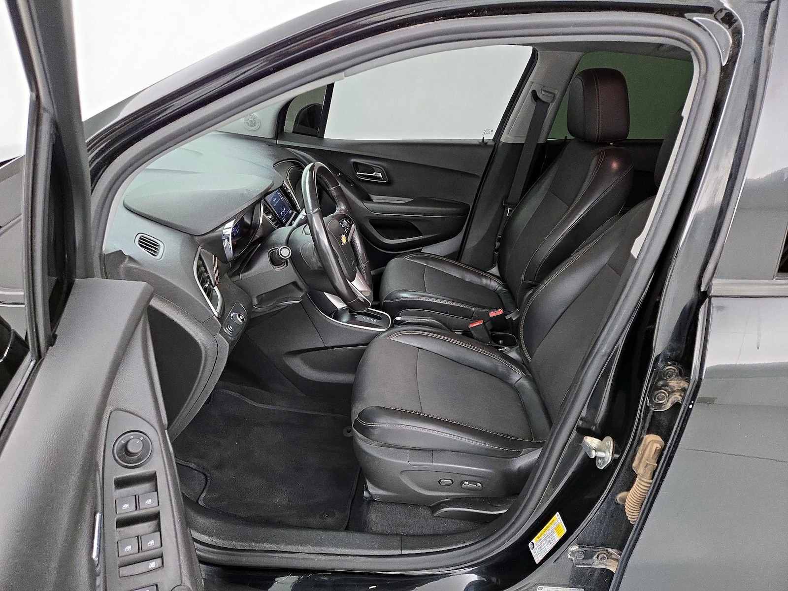 Power Seat(s) & Side Airbags