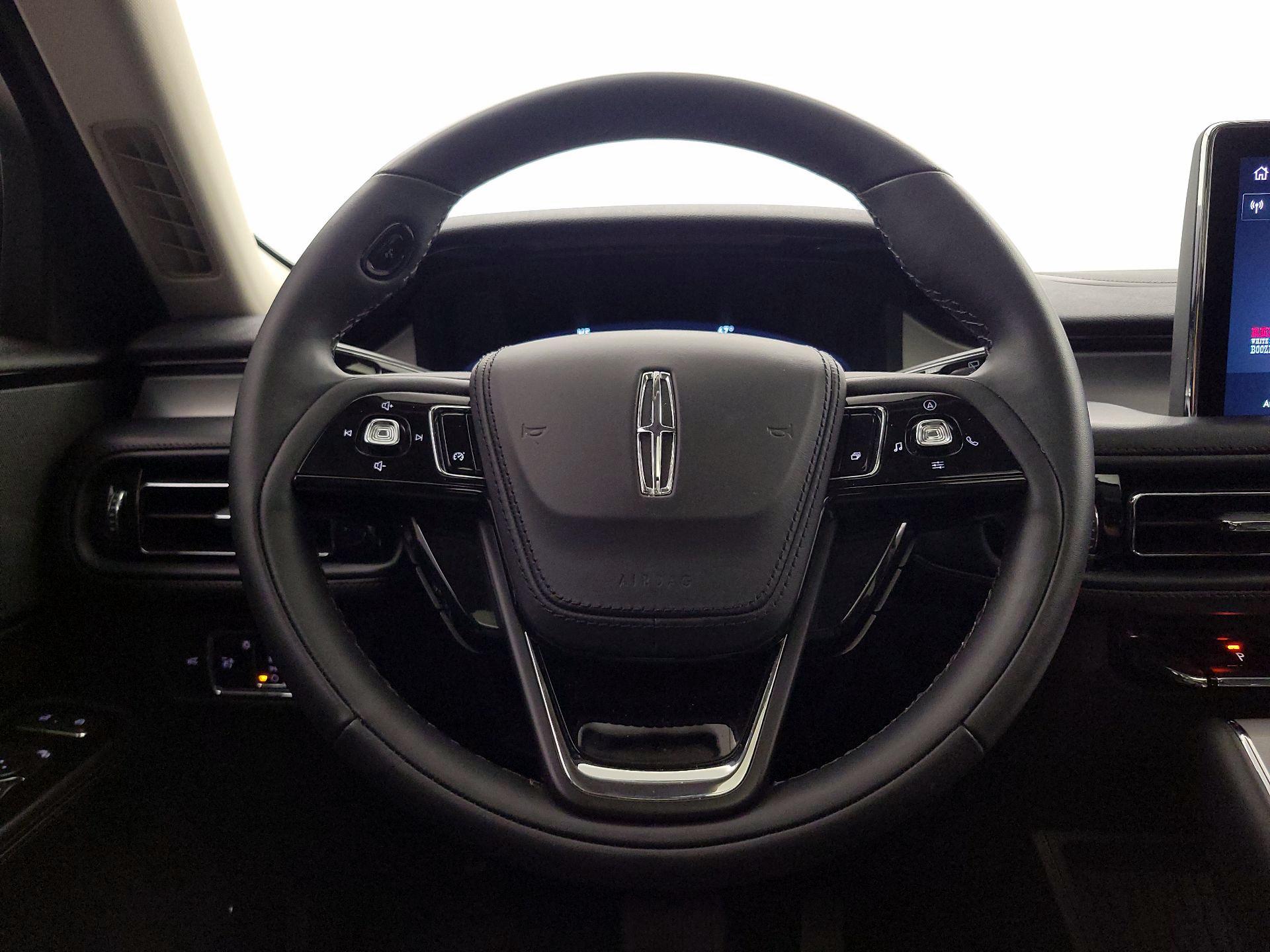 Thumbnail: 2024 Lincoln Aviator - 10