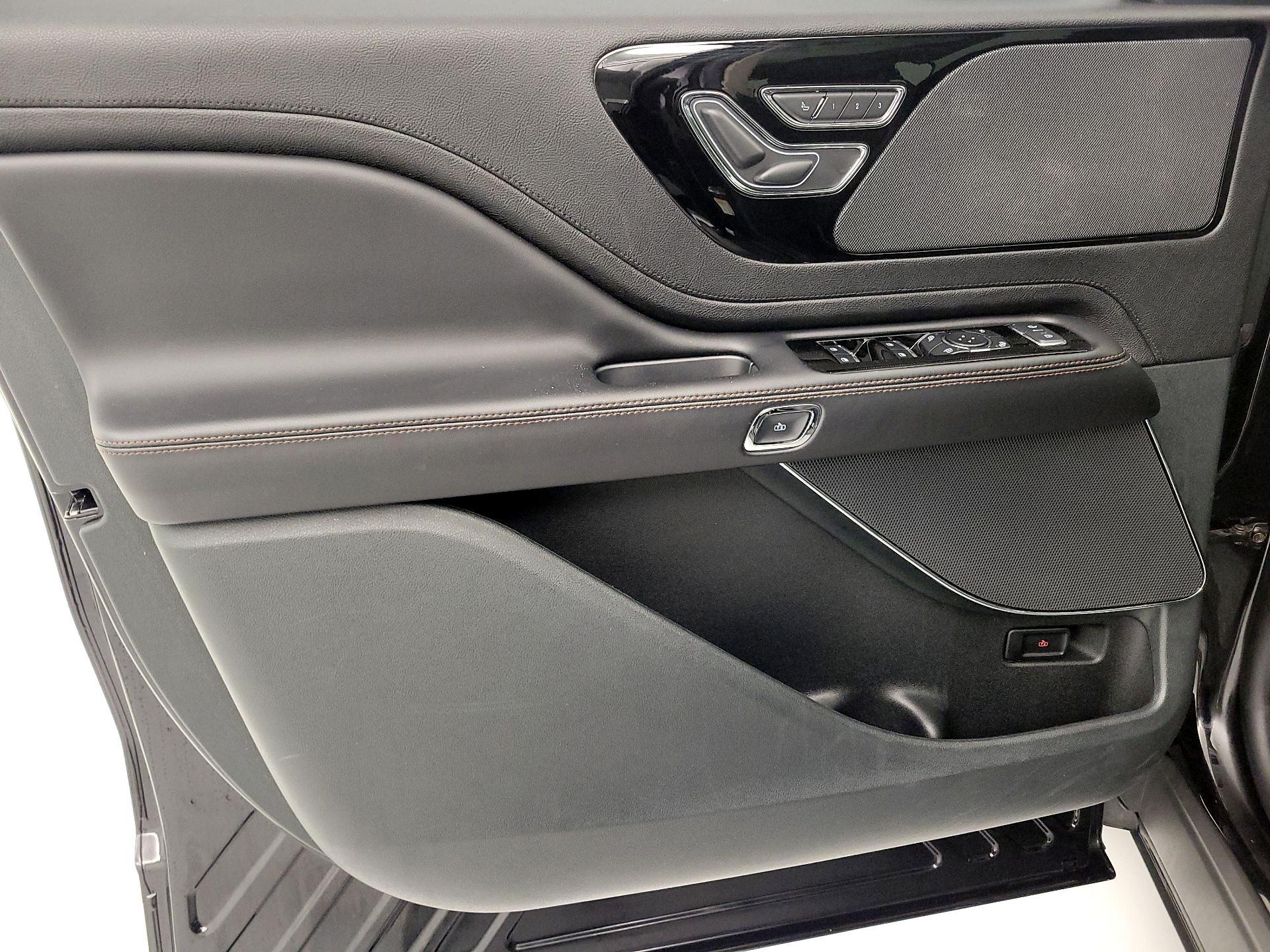 Thumbnail: 2024 Lincoln Aviator - 12