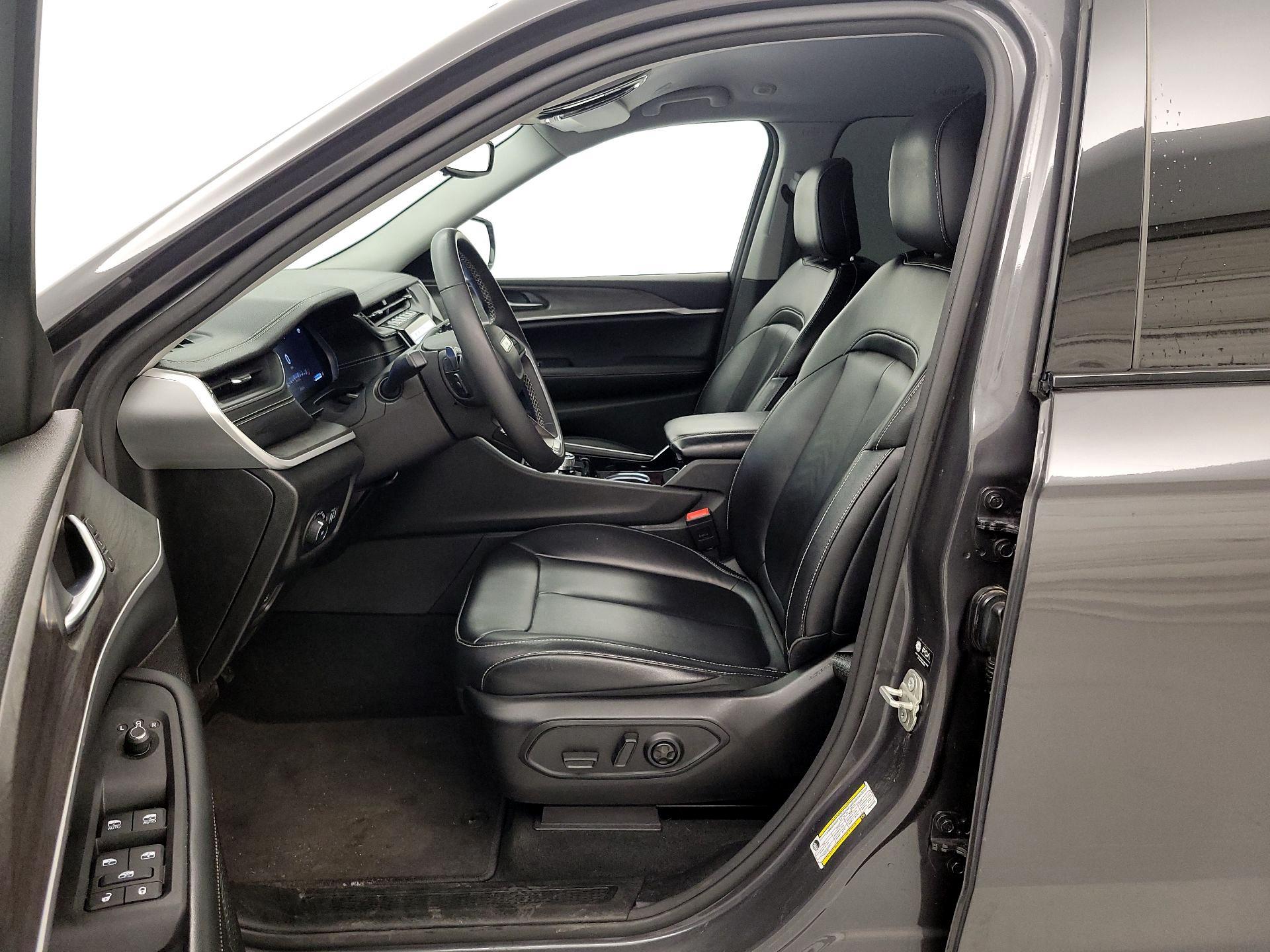 Thumbnail: 2023 Jeep Grand Cherokee - 11