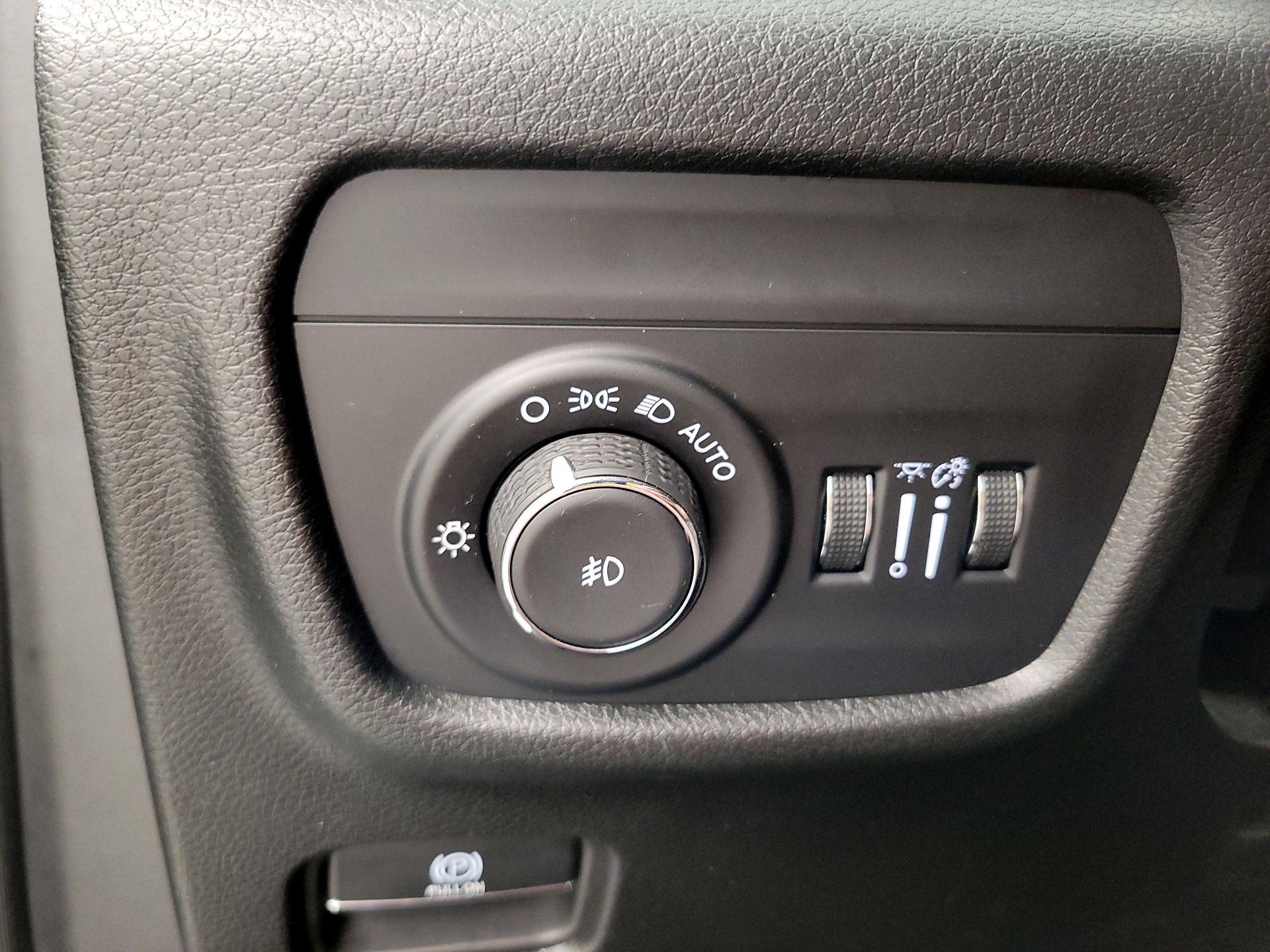 Thumbnail: 2023 Jeep Grand Cherokee - 13