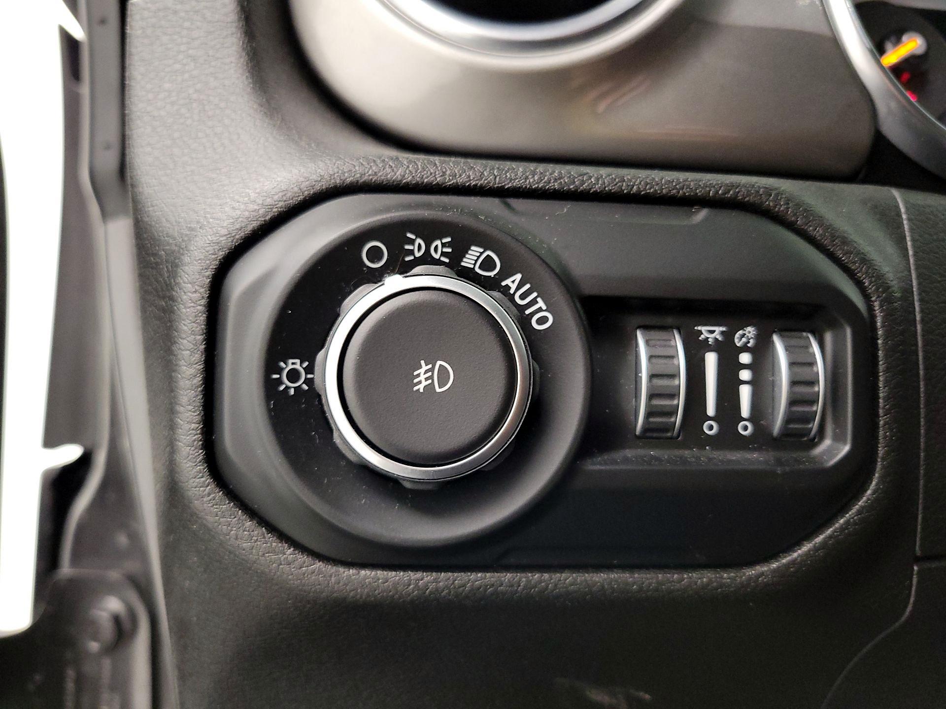 Thumbnail: 2020 Jeep Wrangler - 13