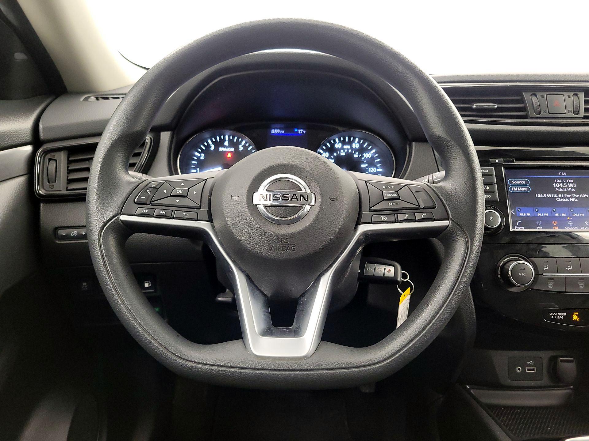 Thumbnail: 2020 Nissan Rogue - 10