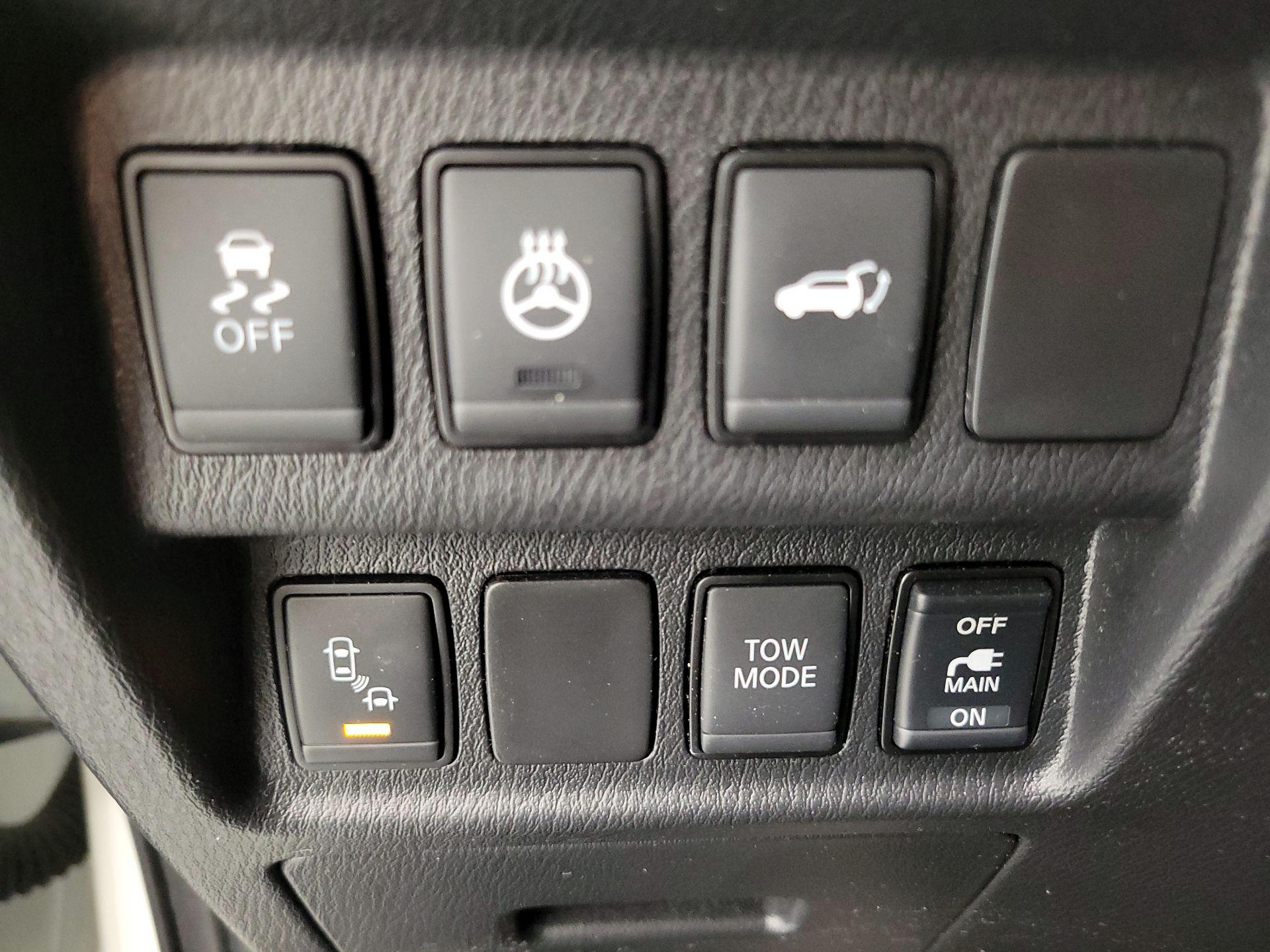 Thumbnail: 2020 Nissan Pathfinder - 13