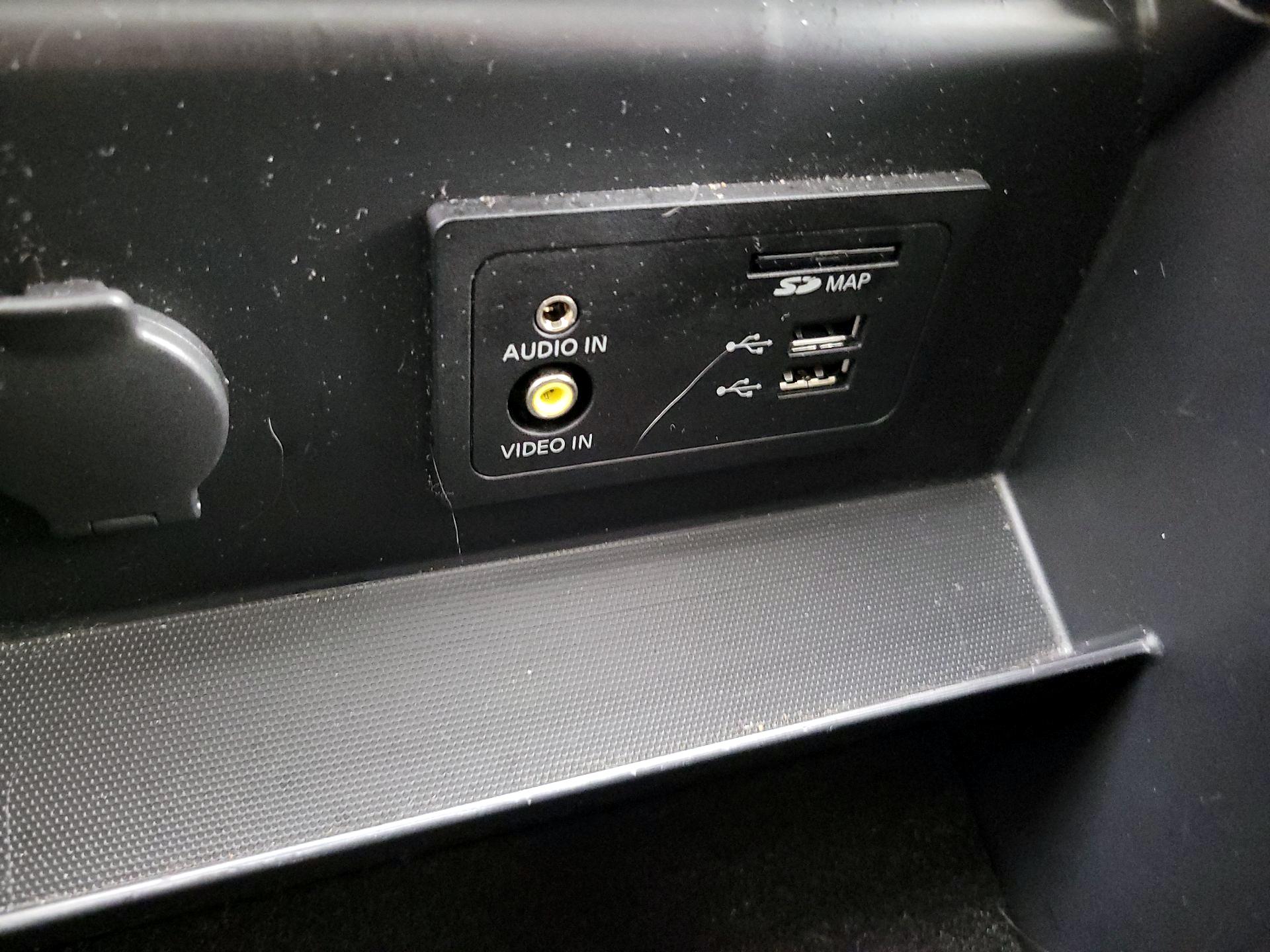 Thumbnail: 2020 Nissan Pathfinder - 19