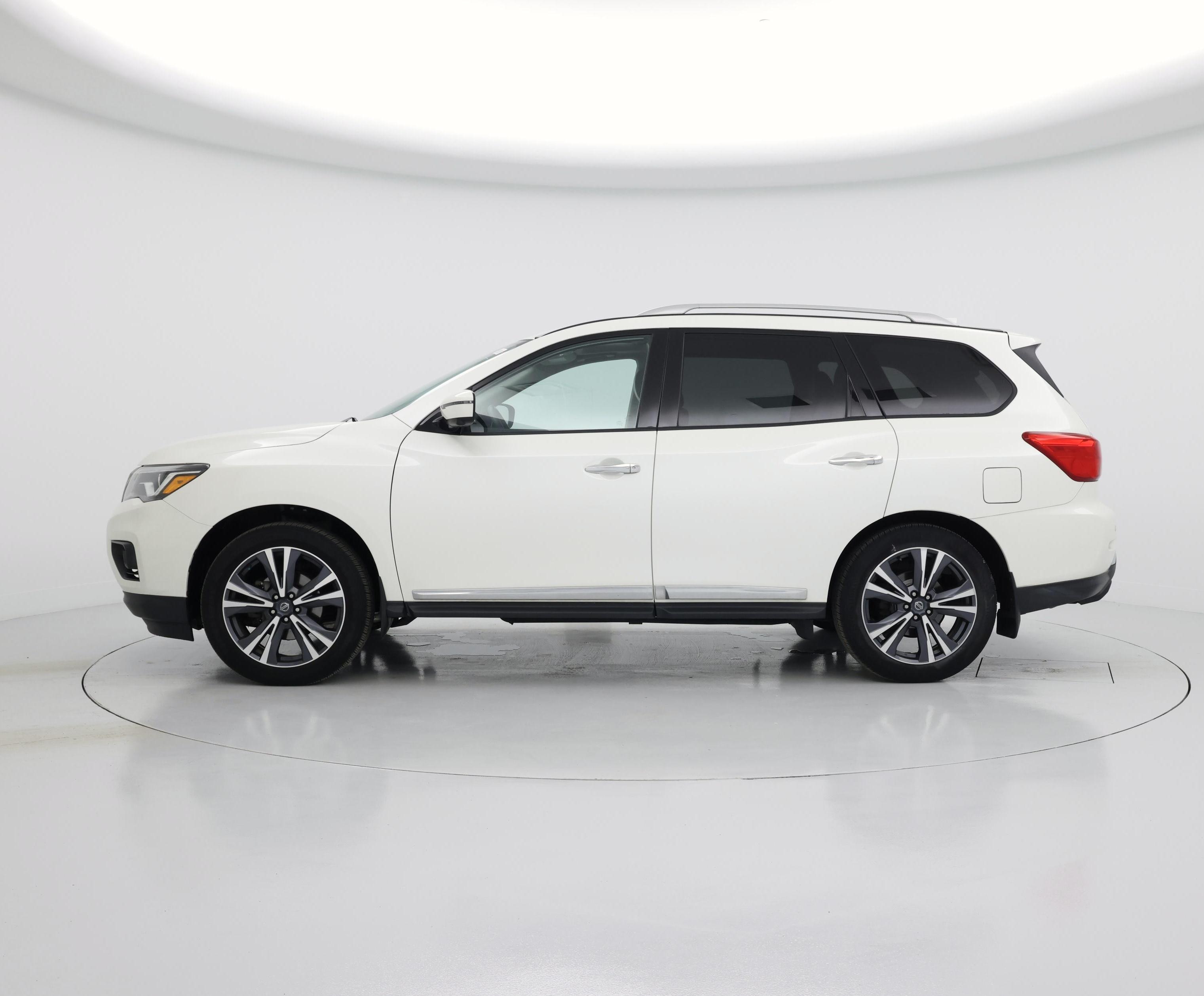 Thumbnail: 2020 Nissan Pathfinder - 3