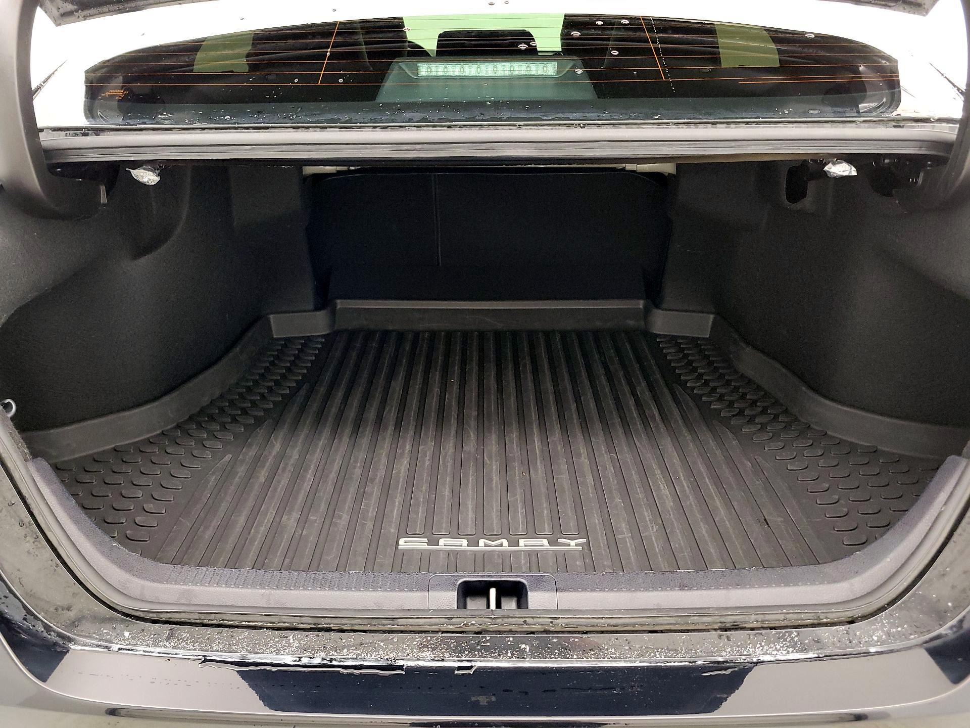 Thumbnail: 2022 Toyota Camry - 20