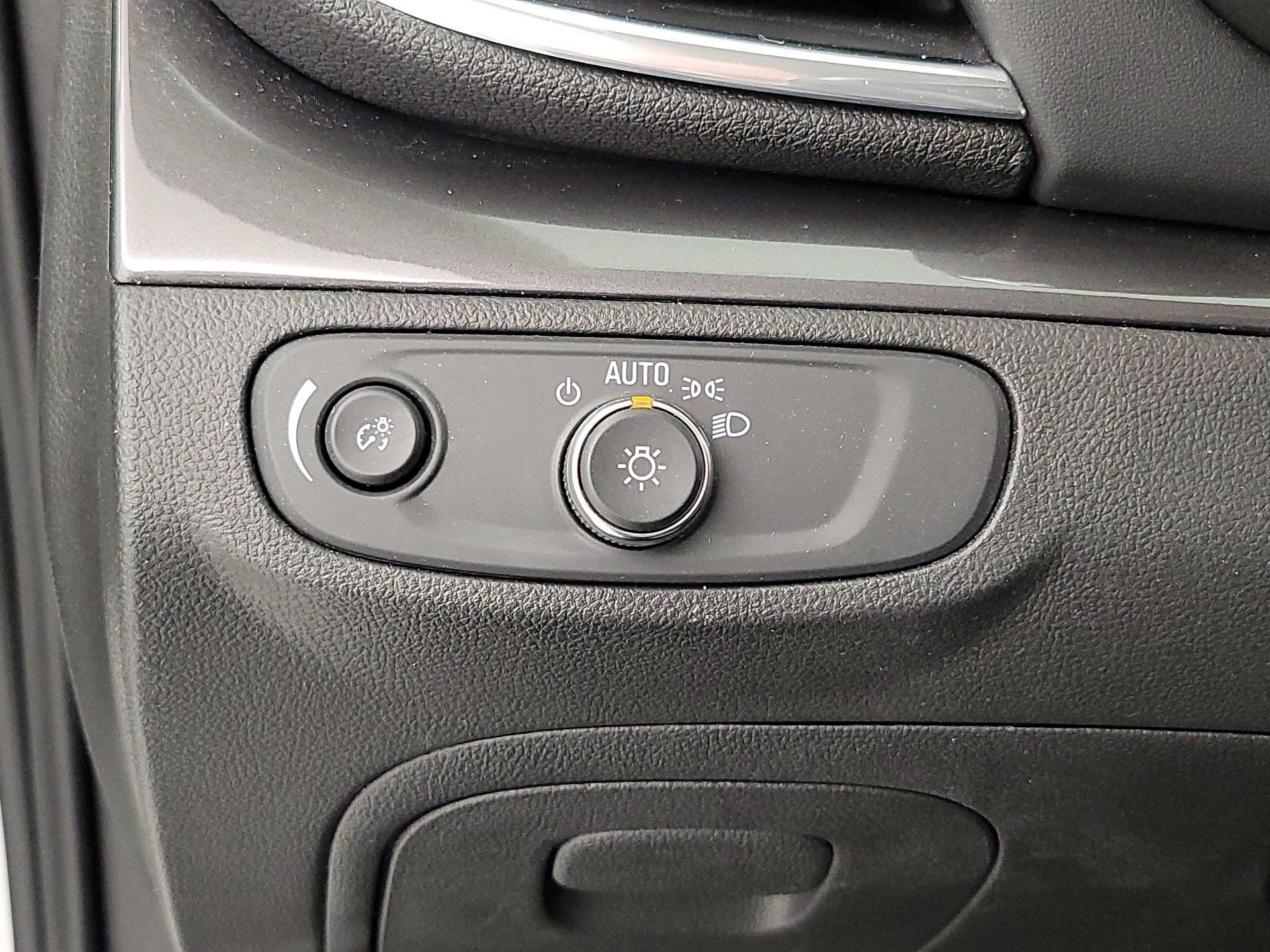 Thumbnail: 2020 Buick Encore - 13