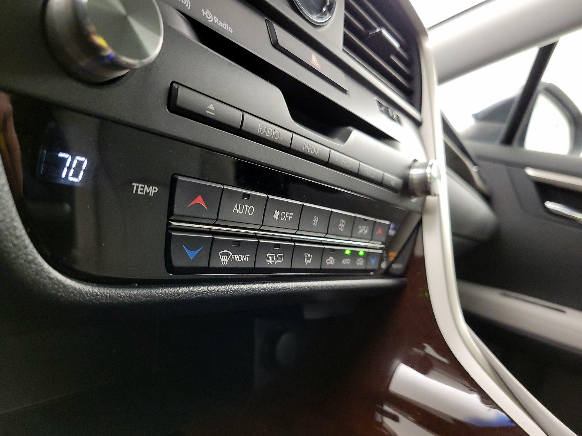 Thumbnail: 2016 Lexus RX - 17