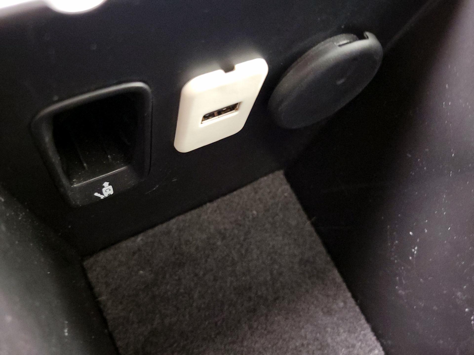 Thumbnail: 2017 Chevrolet  - 18