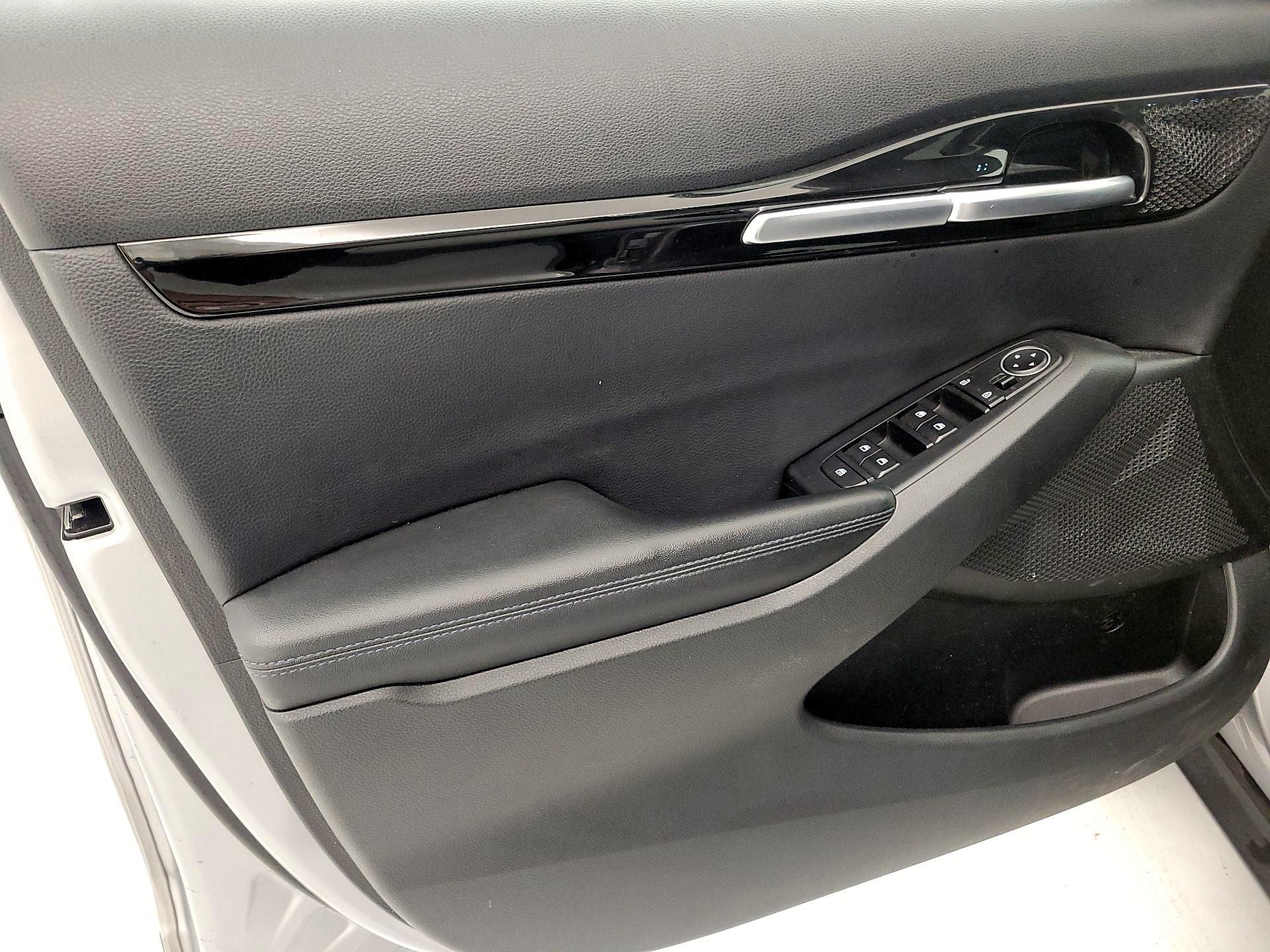 Thumbnail: 2023 Kia Seltos - 12