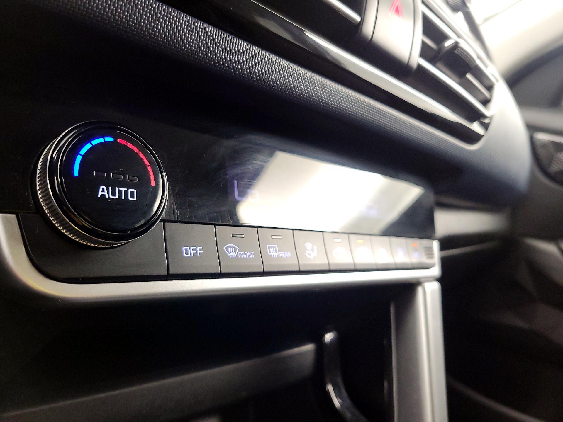 Thumbnail: 2023 Kia Seltos - 17