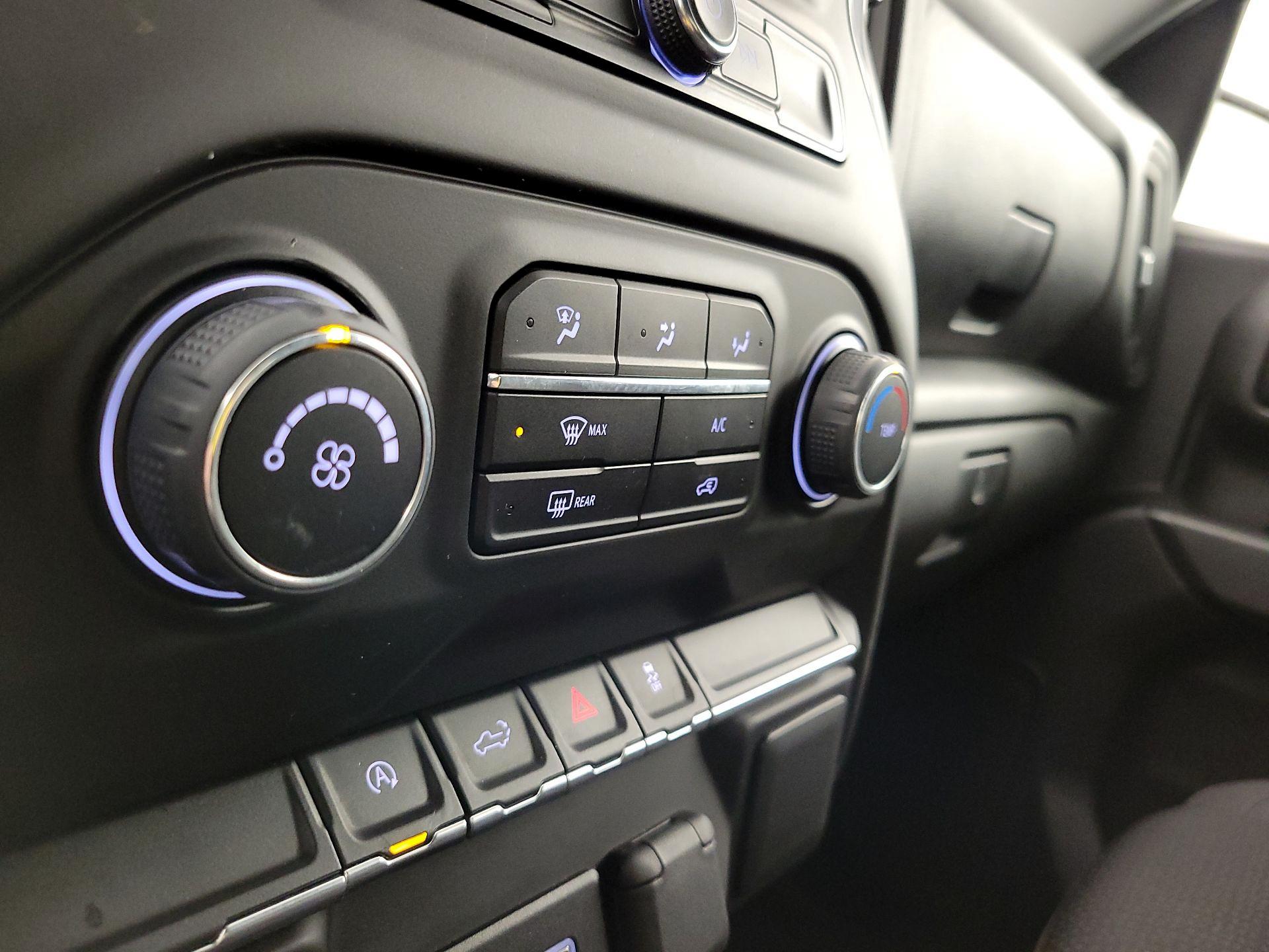 Thumbnail: 2022 Chevrolet Silverado 1500 - 16