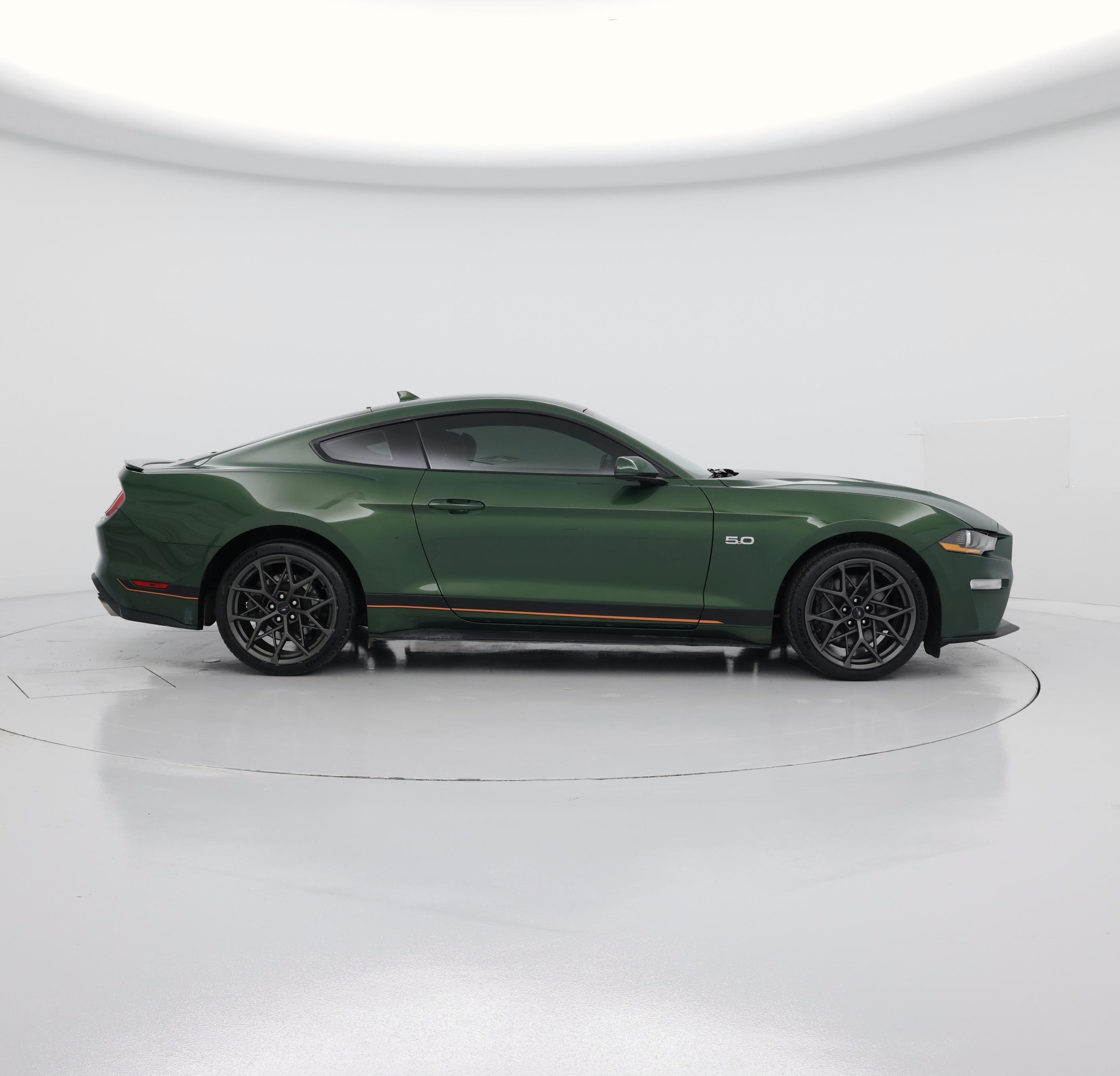 Thumbnail: 2022 Ford Mustang - 7