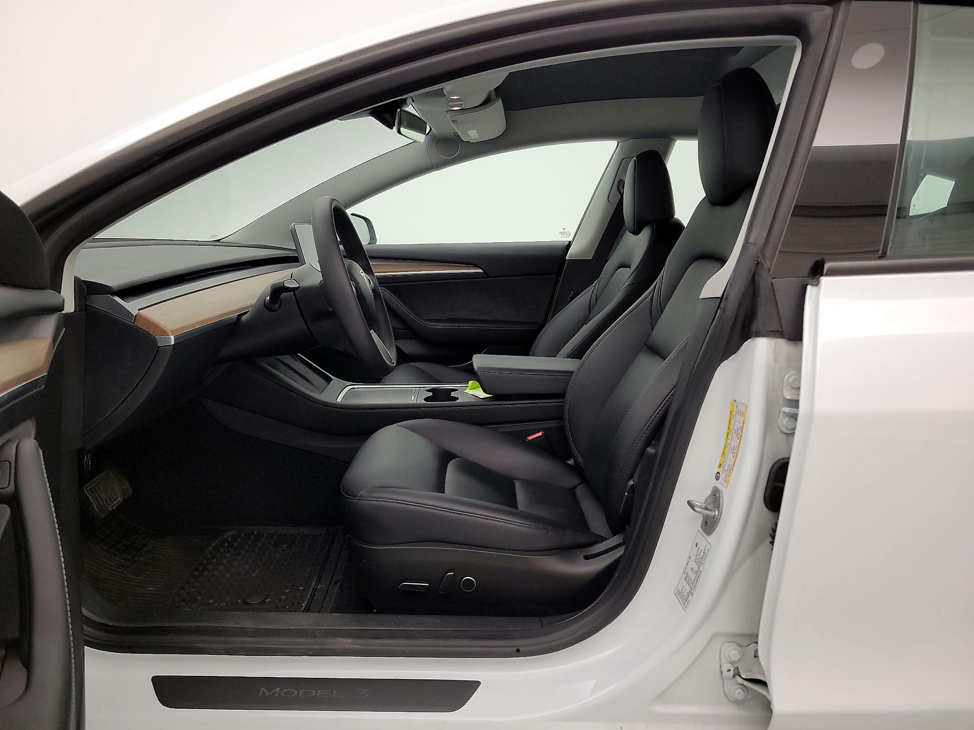 Thumbnail: 2023 Tesla Model 3 - 11