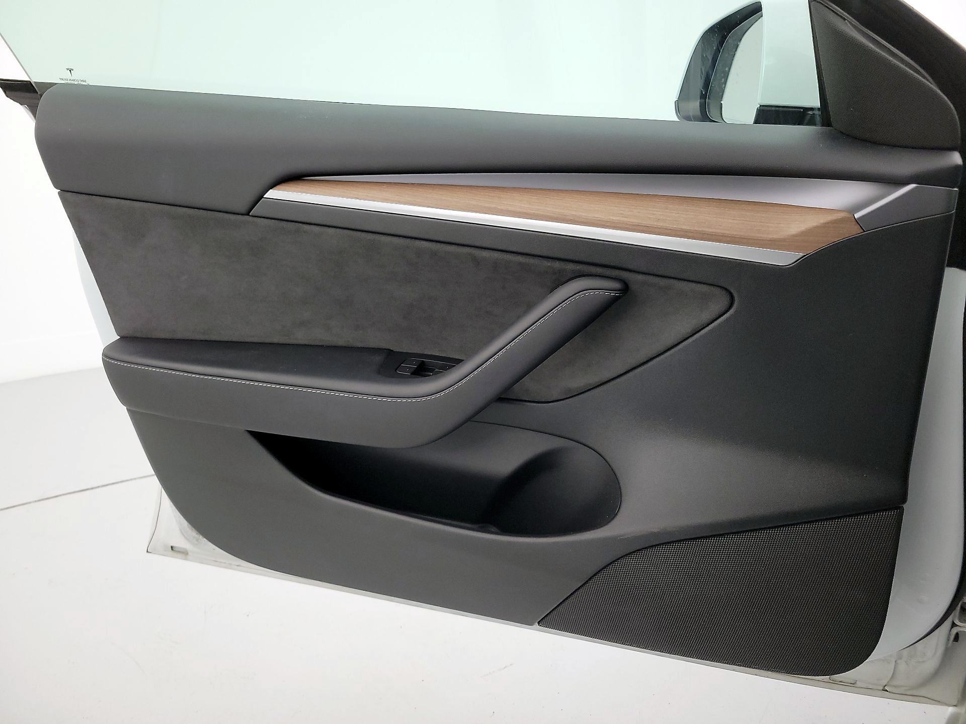 Thumbnail: 2023 Tesla Model 3 - 12