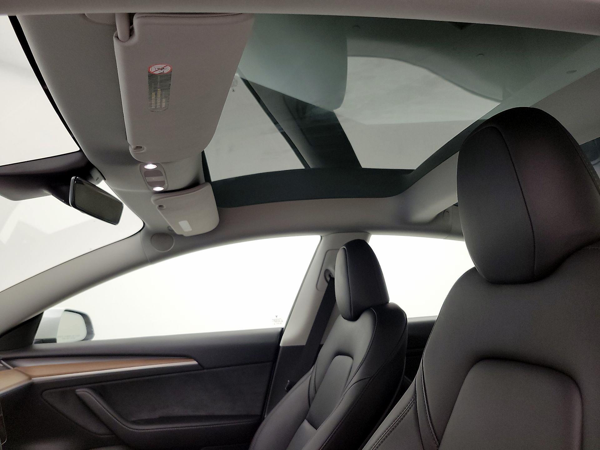 Thumbnail: 2023 Tesla Model 3 - 19