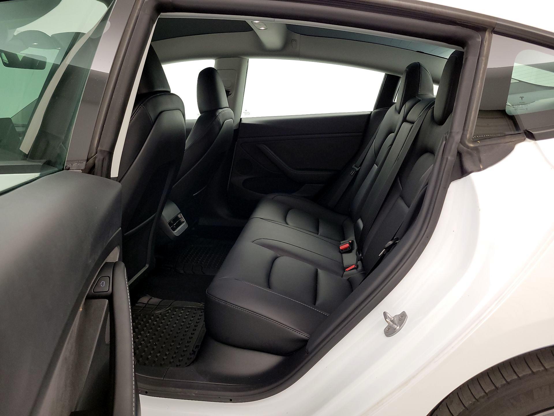 Thumbnail: 2023 Tesla Model 3 - 20