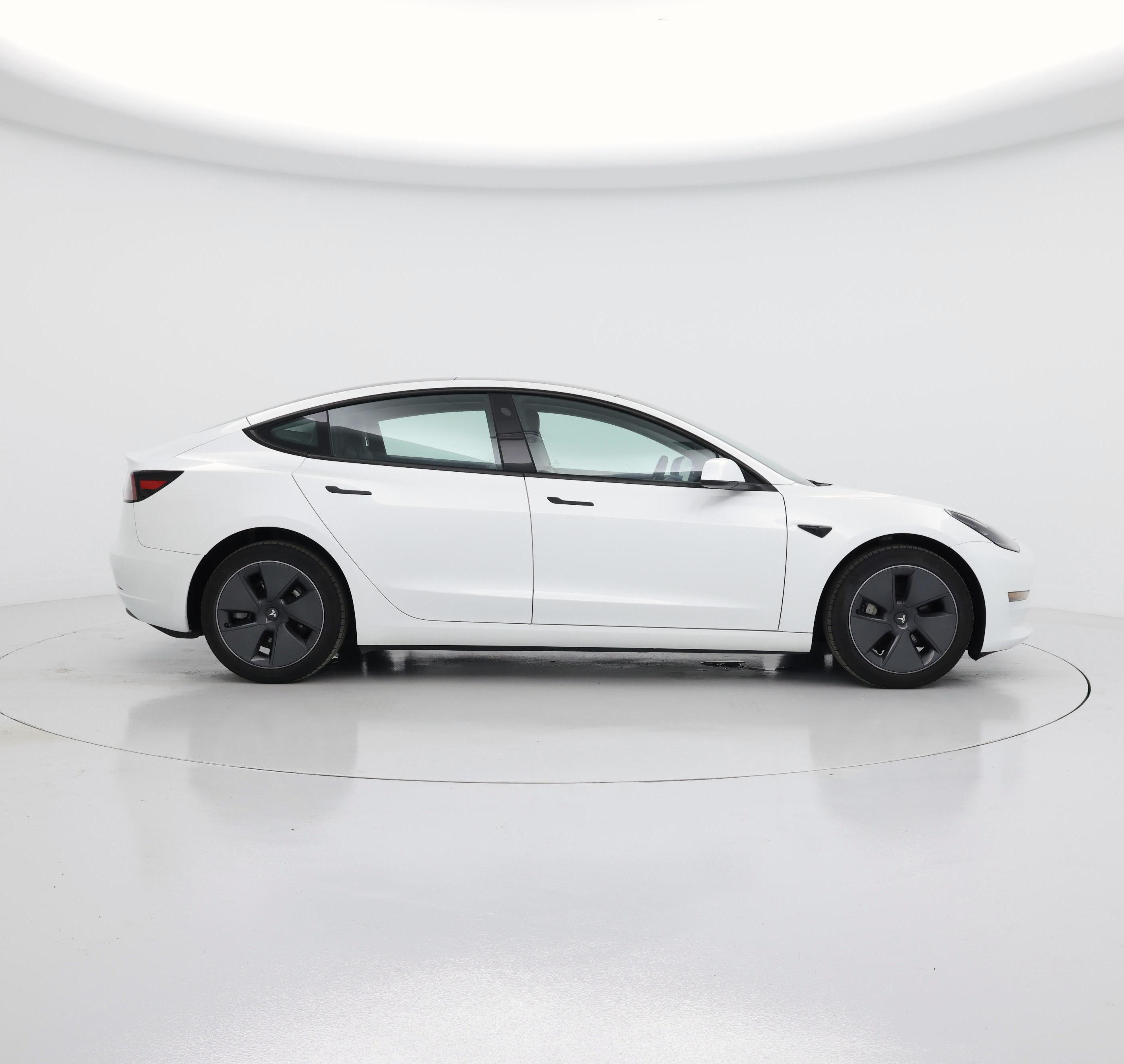 Thumbnail: 2023 Tesla Model 3 - 7