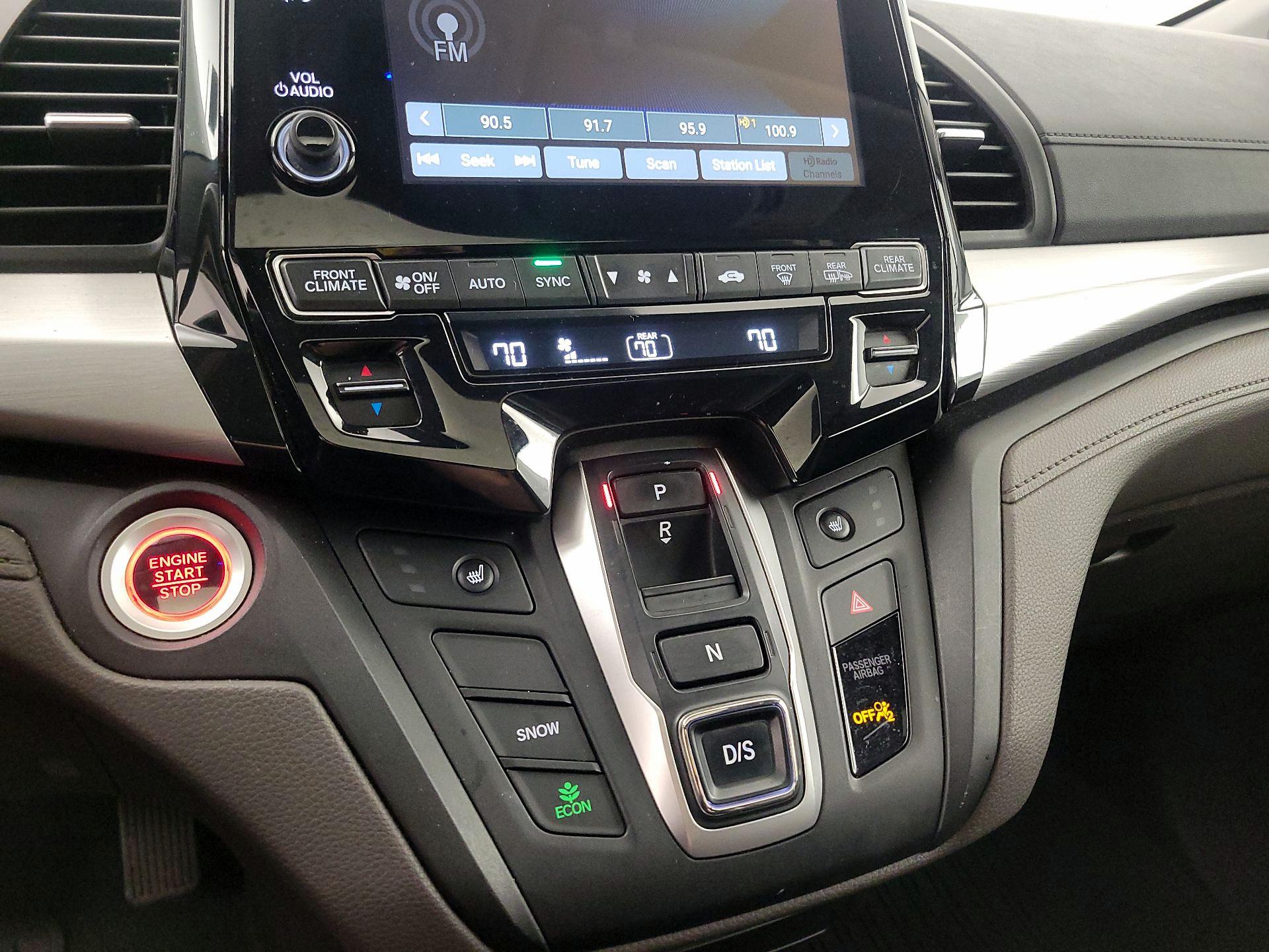 Thumbnail: 2018 Honda Odyssey - 17