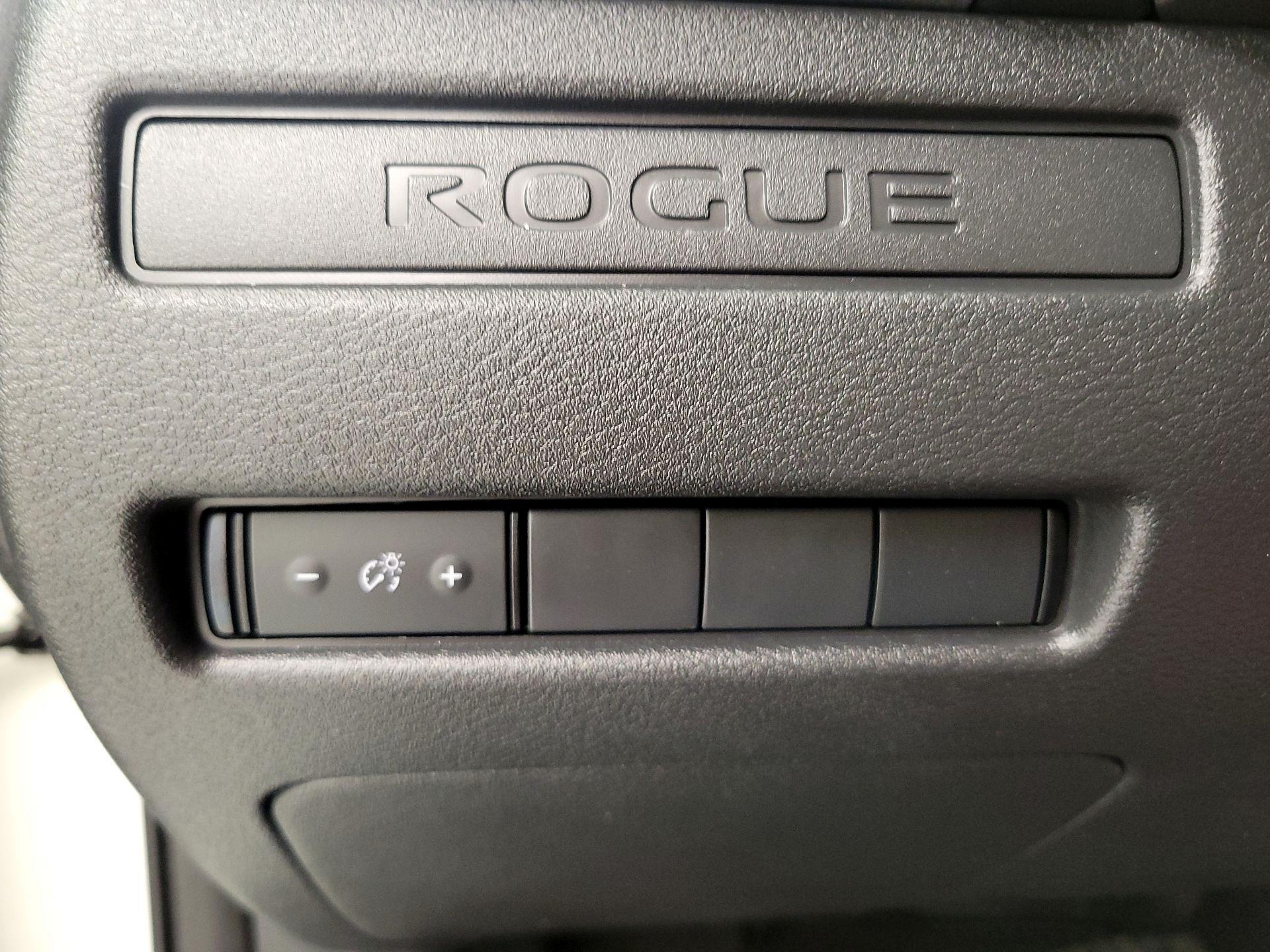 Thumbnail: 2022 Nissan Rogue - 13