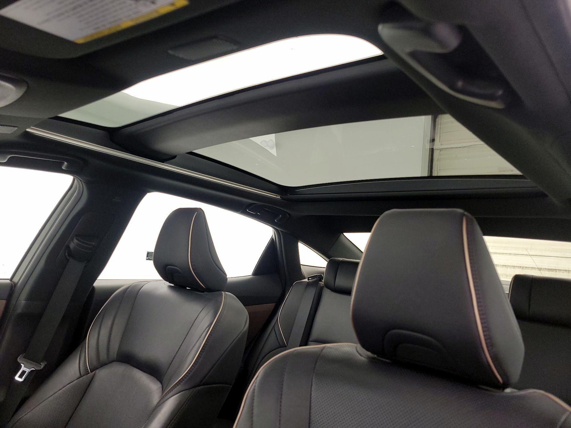 Thumbnail: 2023 Toyota Crown - 19