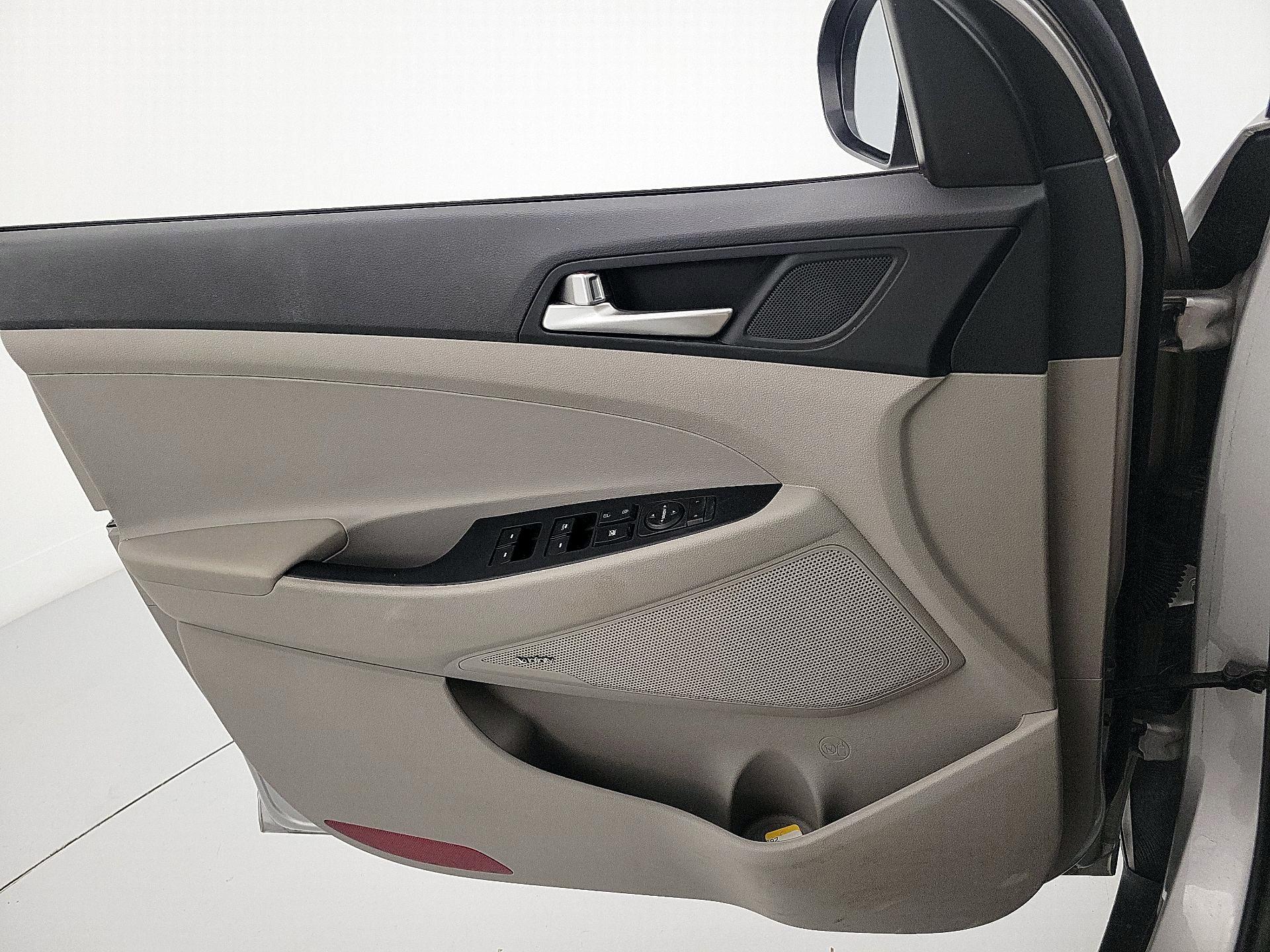 Thumbnail: 2021 Hyundai Tucson - 12