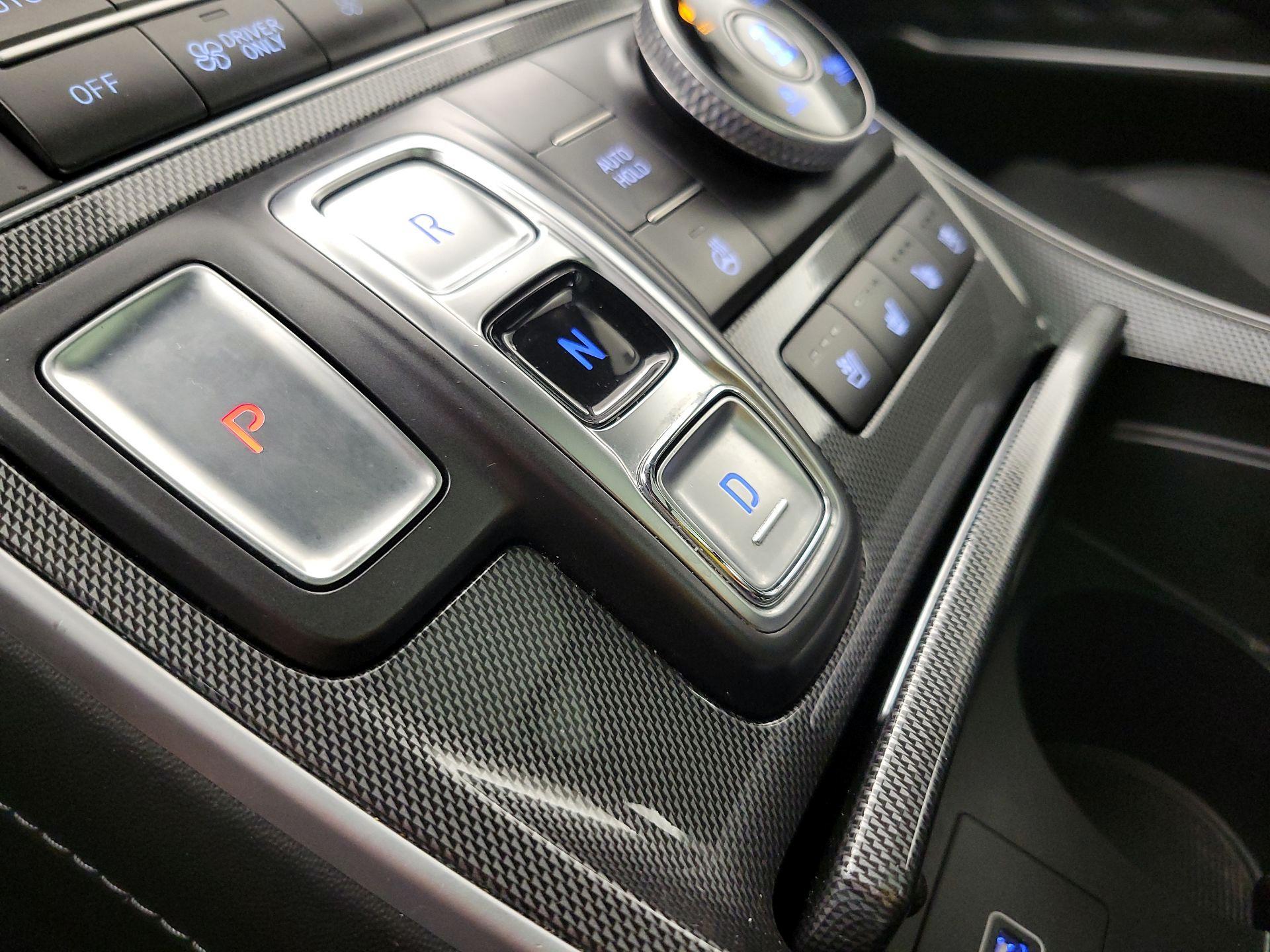 Thumbnail: 2022 Hyundai Santa Fe - 18