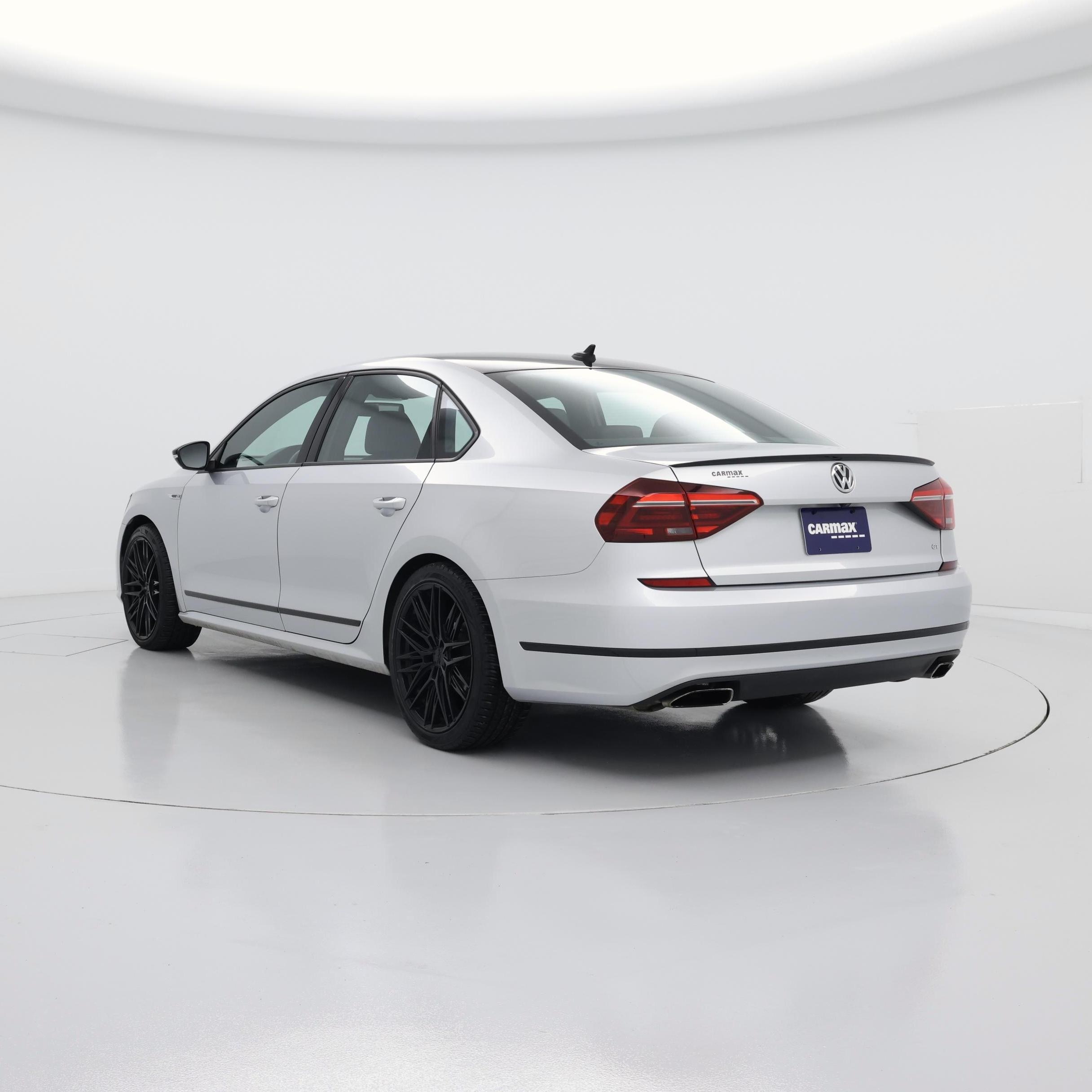 Thumbnail: 2018 Volkswagen Passat - 2