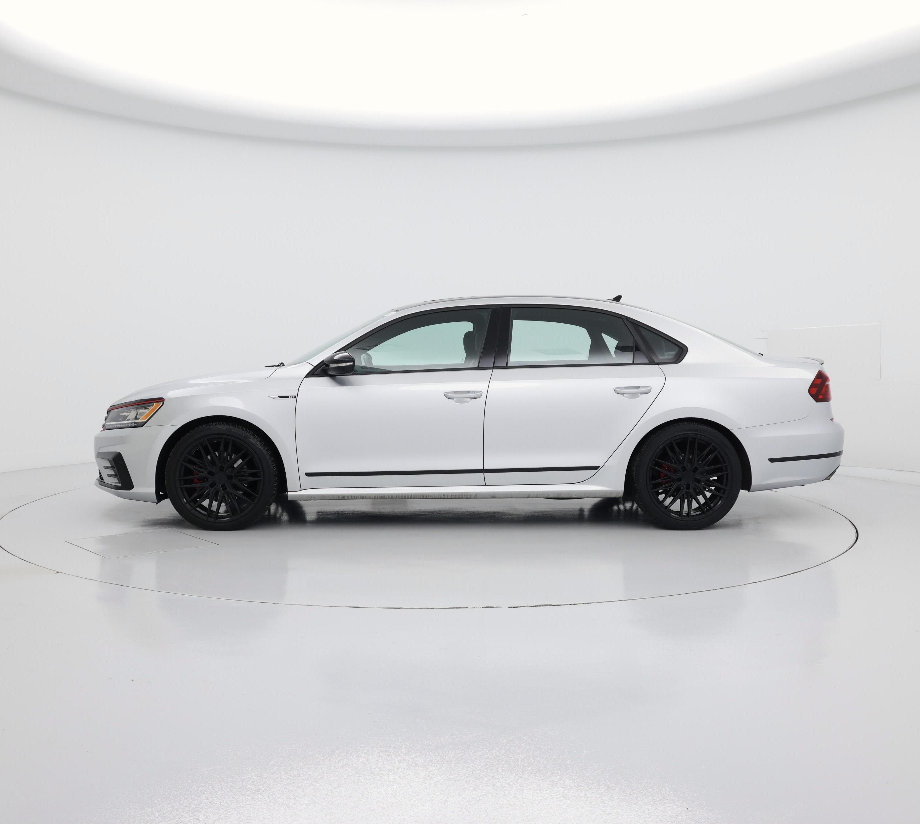 Thumbnail: 2018 Volkswagen Passat - 3