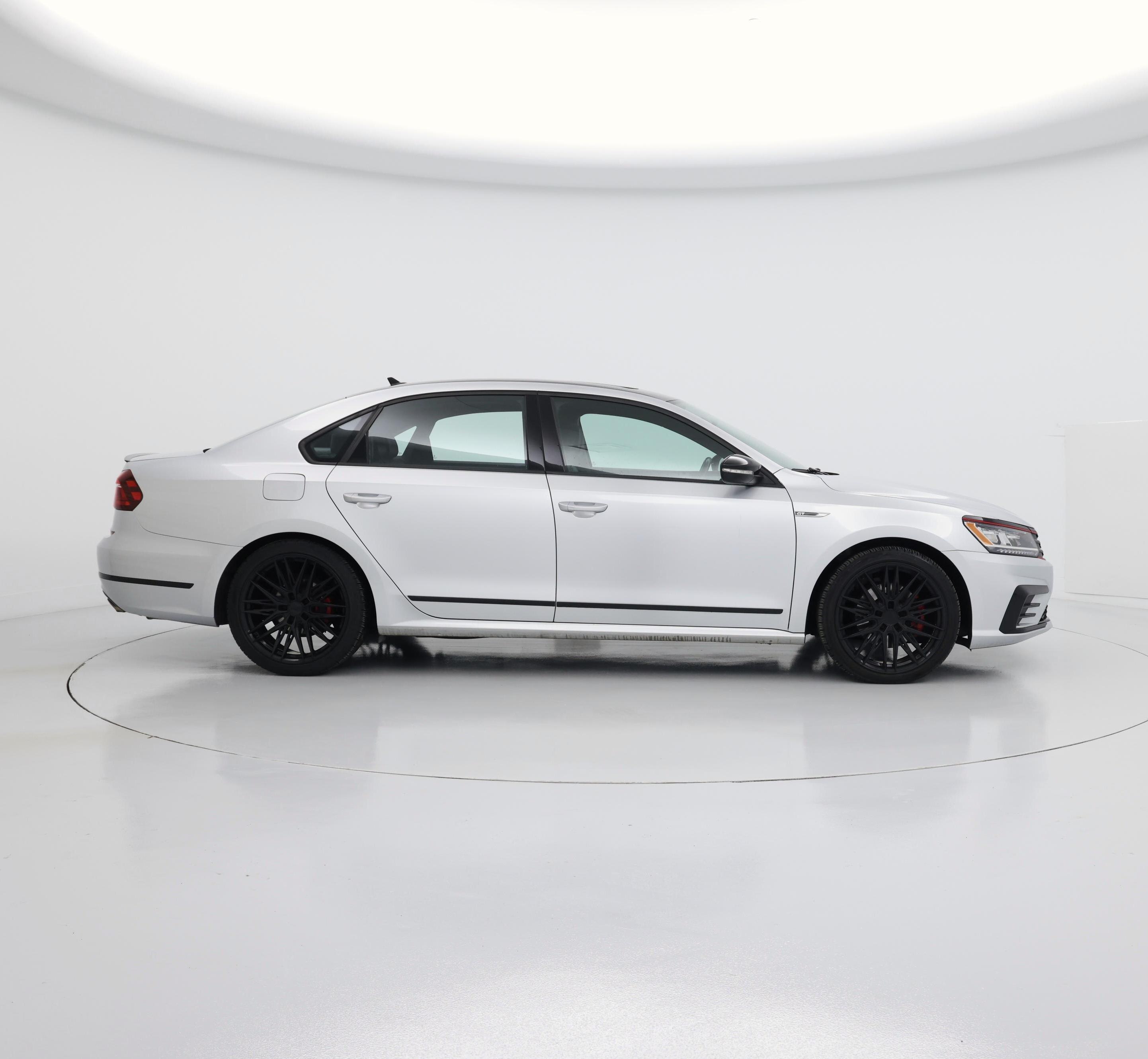 Thumbnail: 2018 Volkswagen Passat - 7