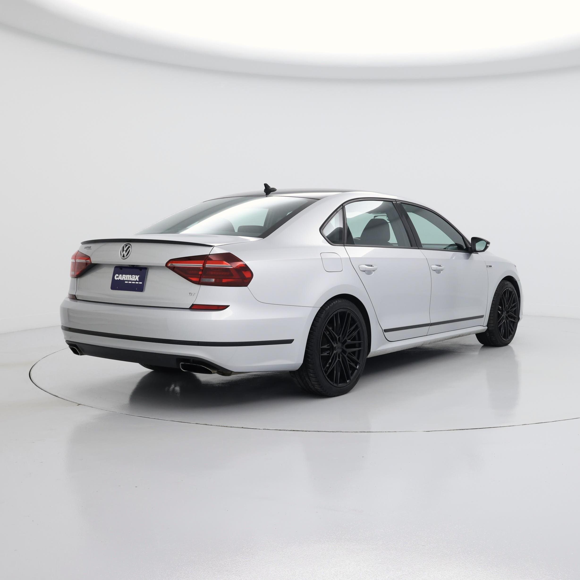 Thumbnail: 2018 Volkswagen Passat - 8