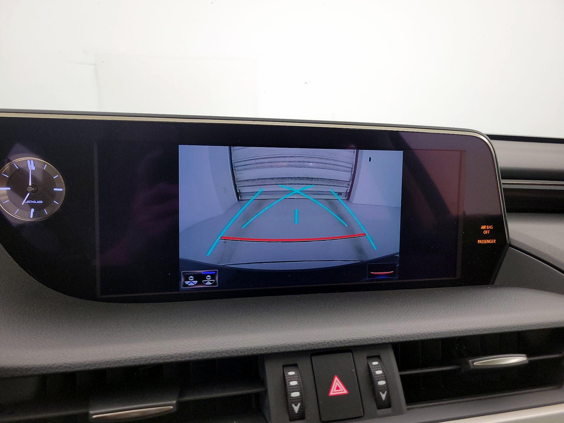 Thumbnail: 2019 Lexus ES - 15