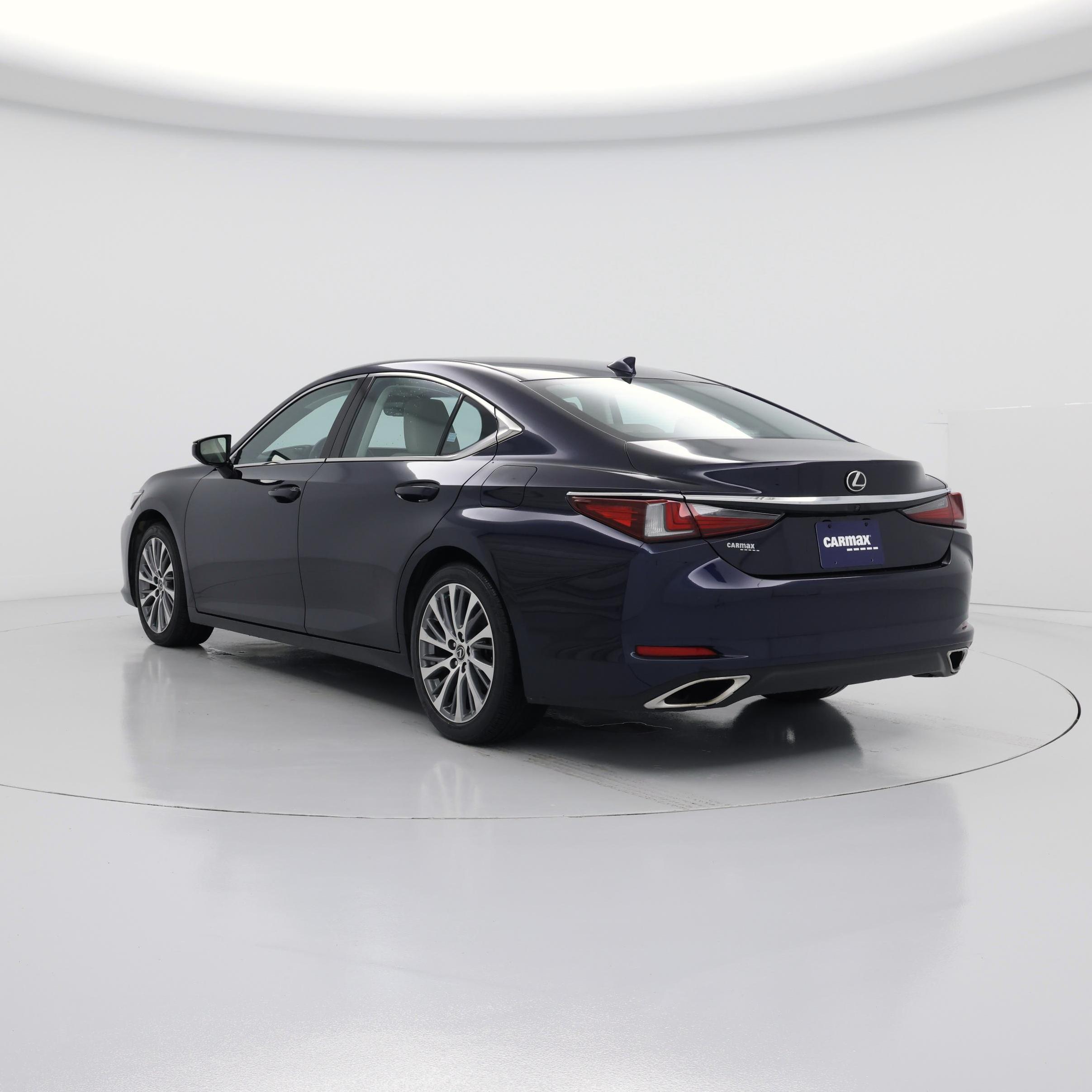 Thumbnail: 2019 Lexus ES - 2