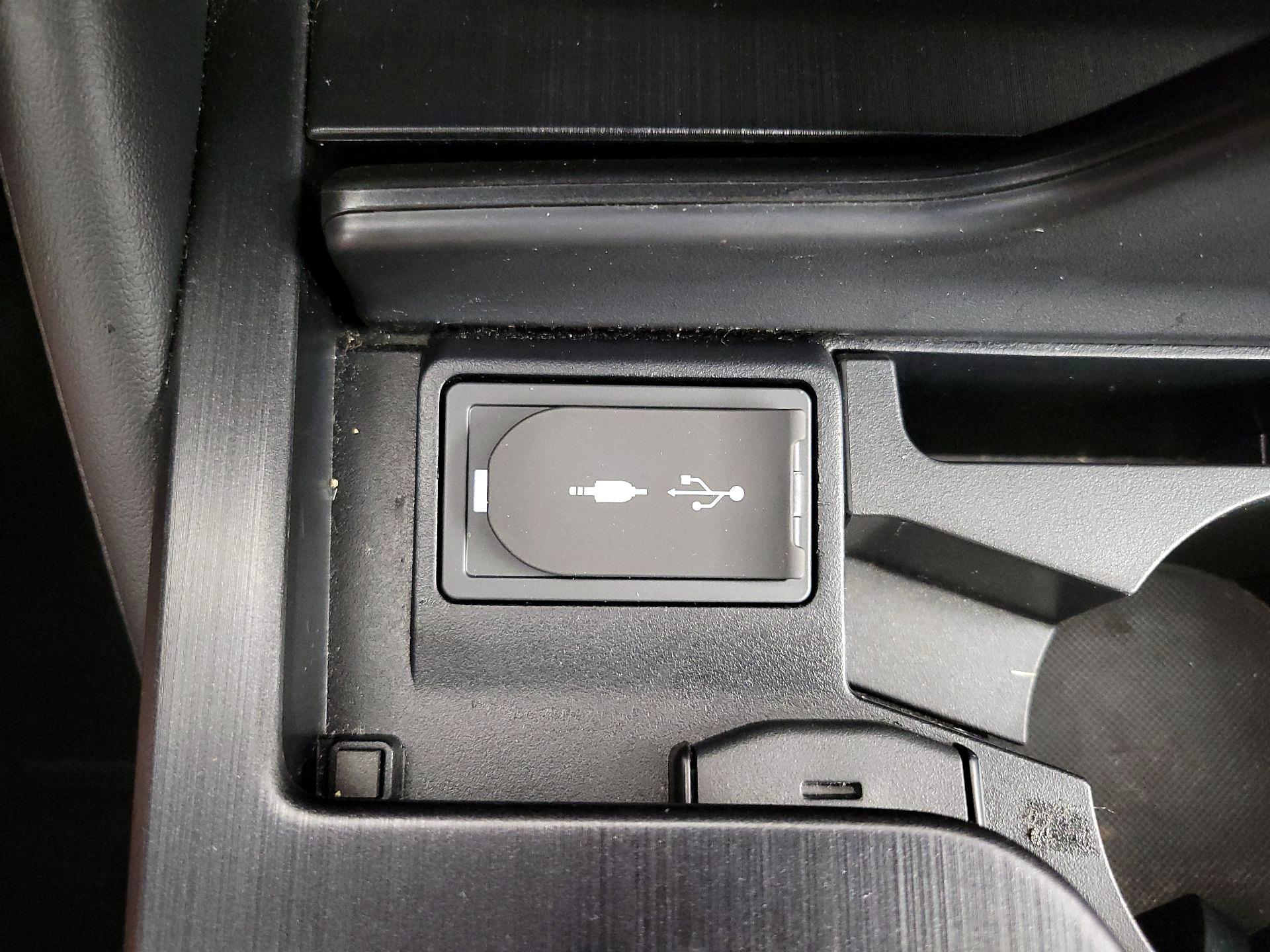 Thumbnail: 2019 Lexus ES - 19