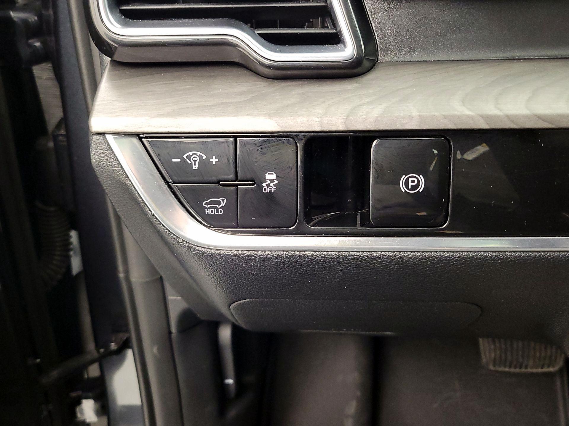 Thumbnail: 2023 Kia Sportage - 13