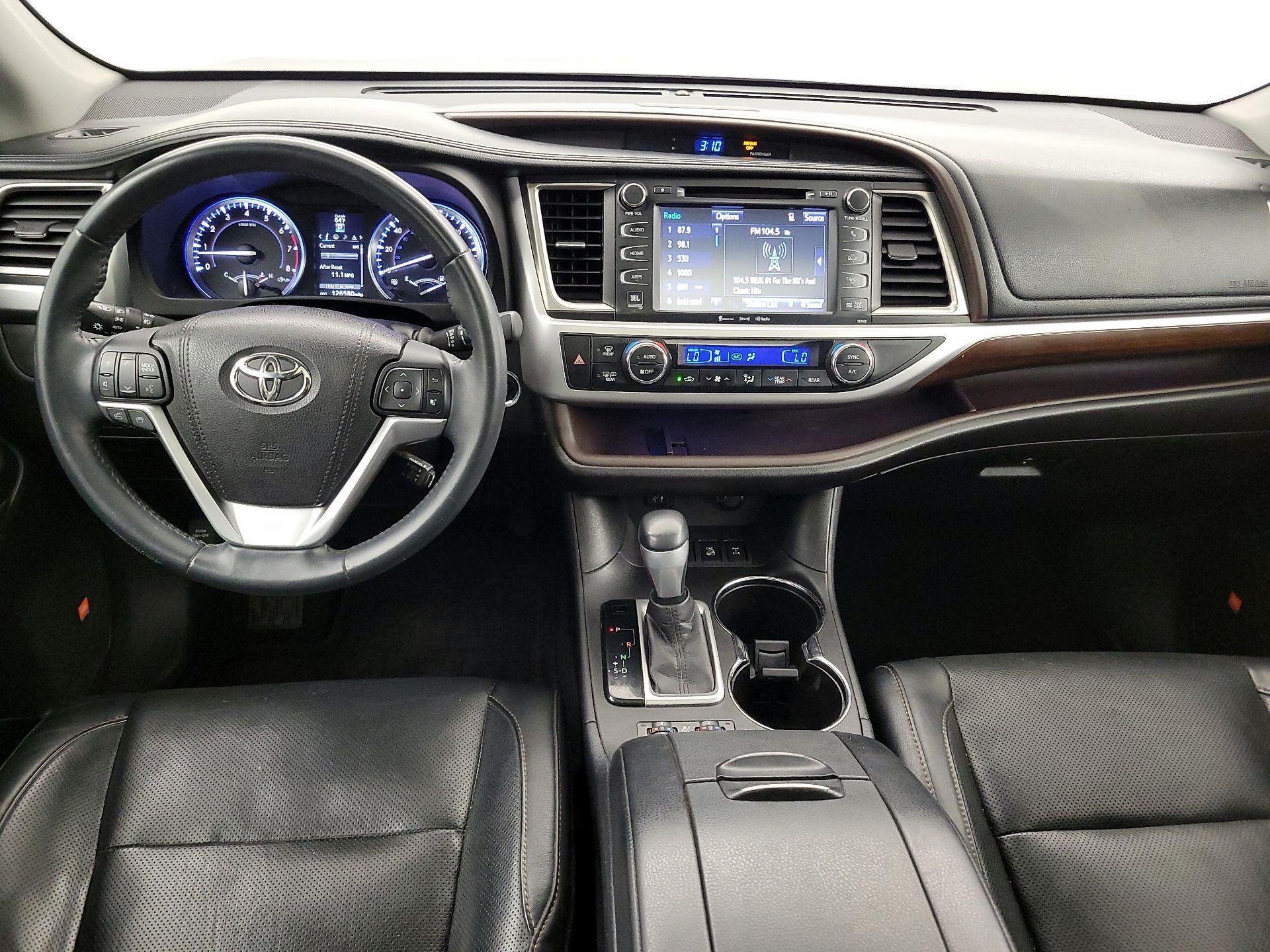 Thumbnail: 2016 Toyota Highlander - 9