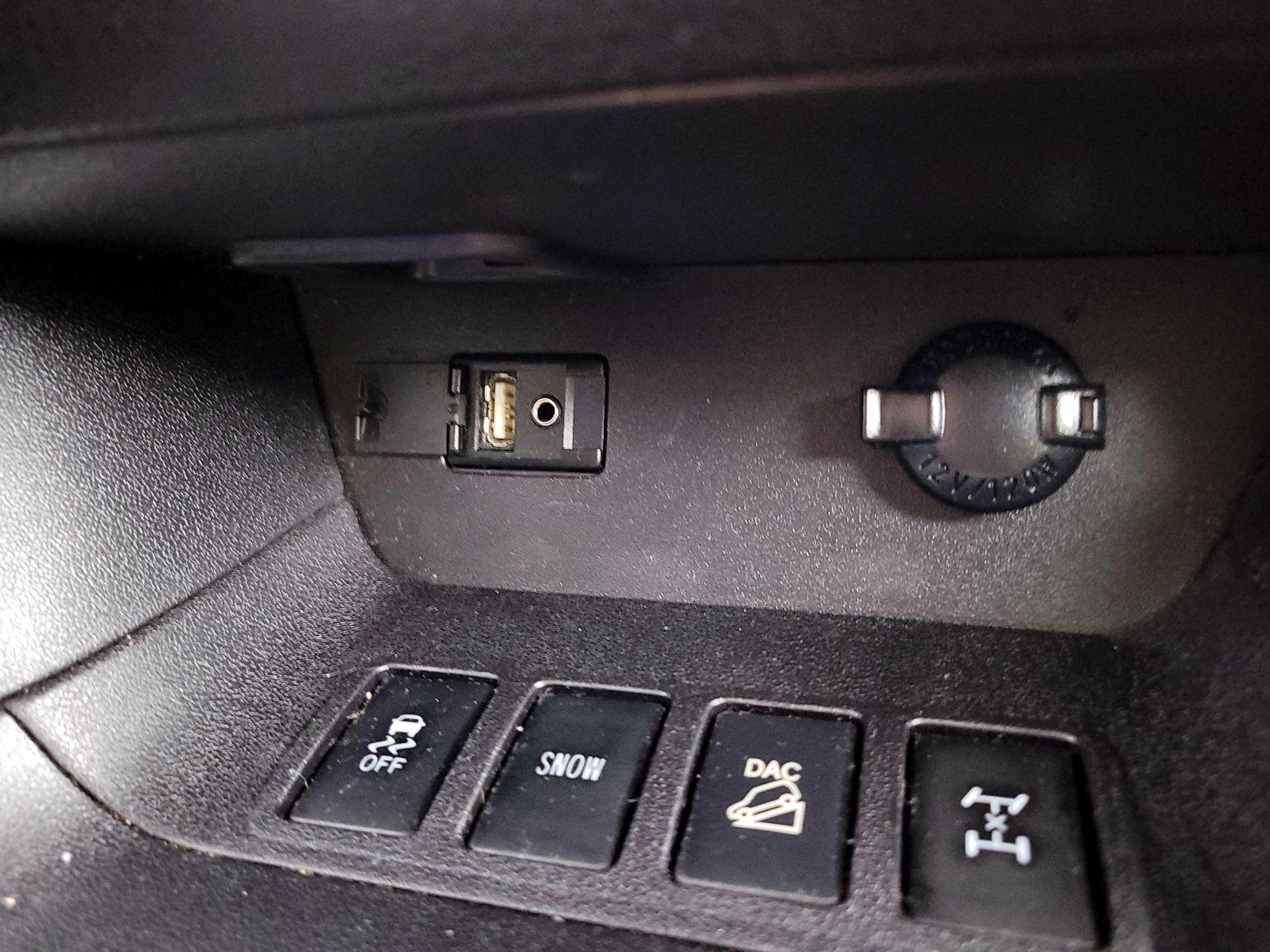 Thumbnail: 2016 Toyota Highlander - 19