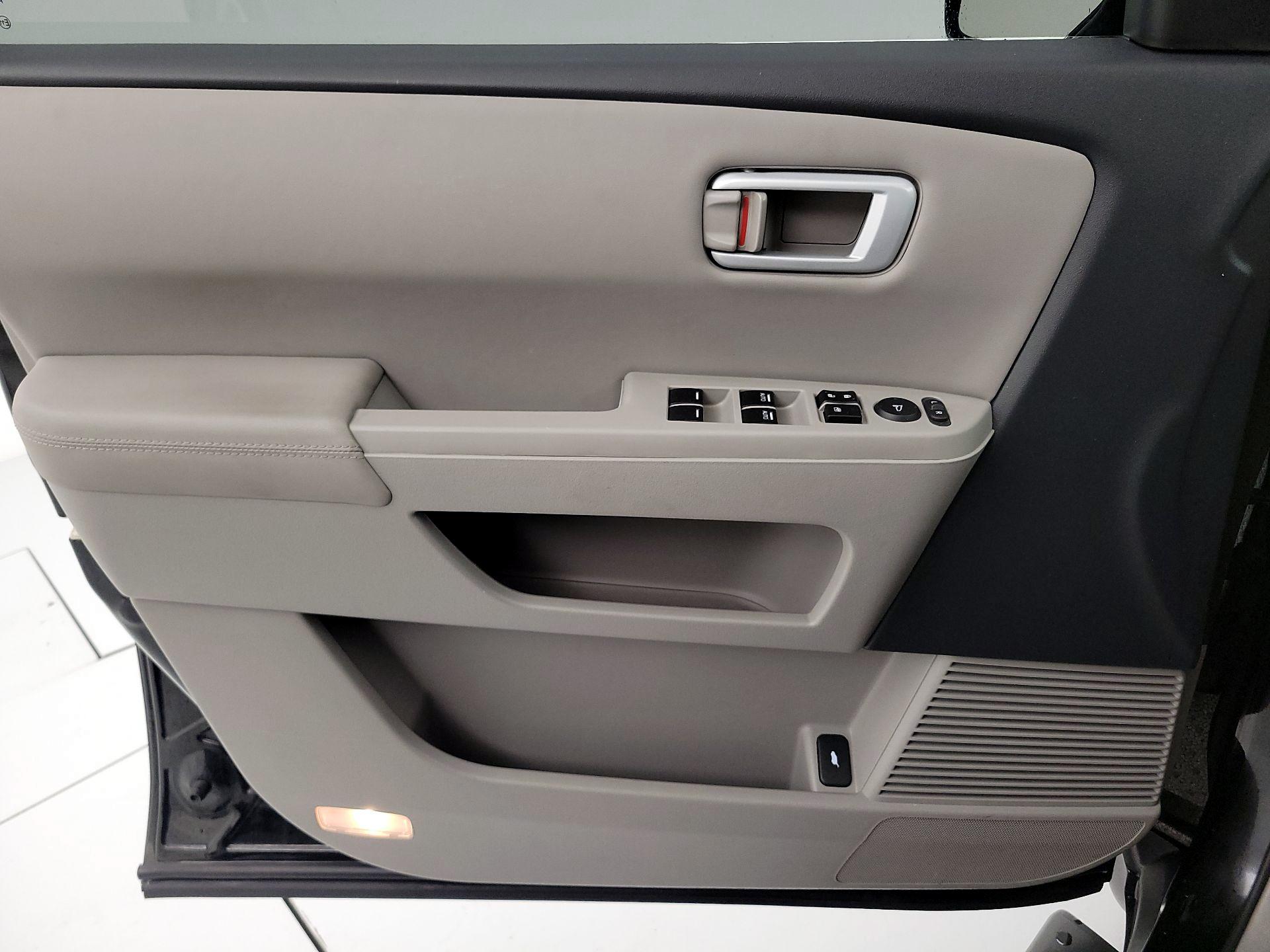 Thumbnail: 2014 Honda Pilot - 12