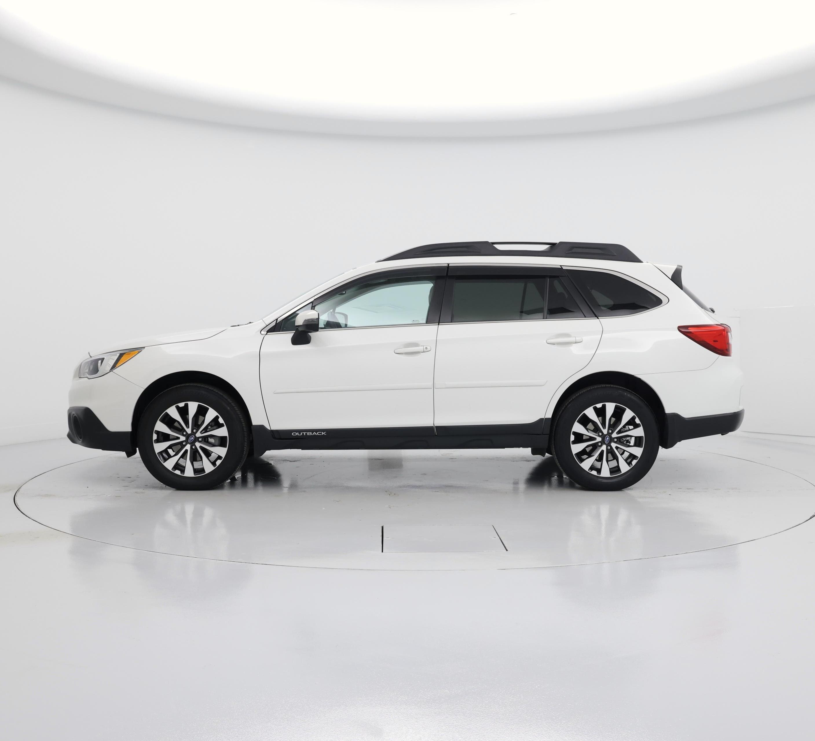 Thumbnail: 2016 Subaru Outback - 3