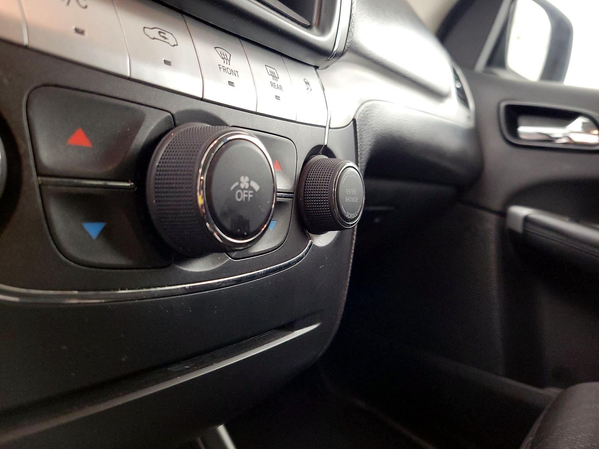 Thumbnail: 2019 Dodge Journey - 16