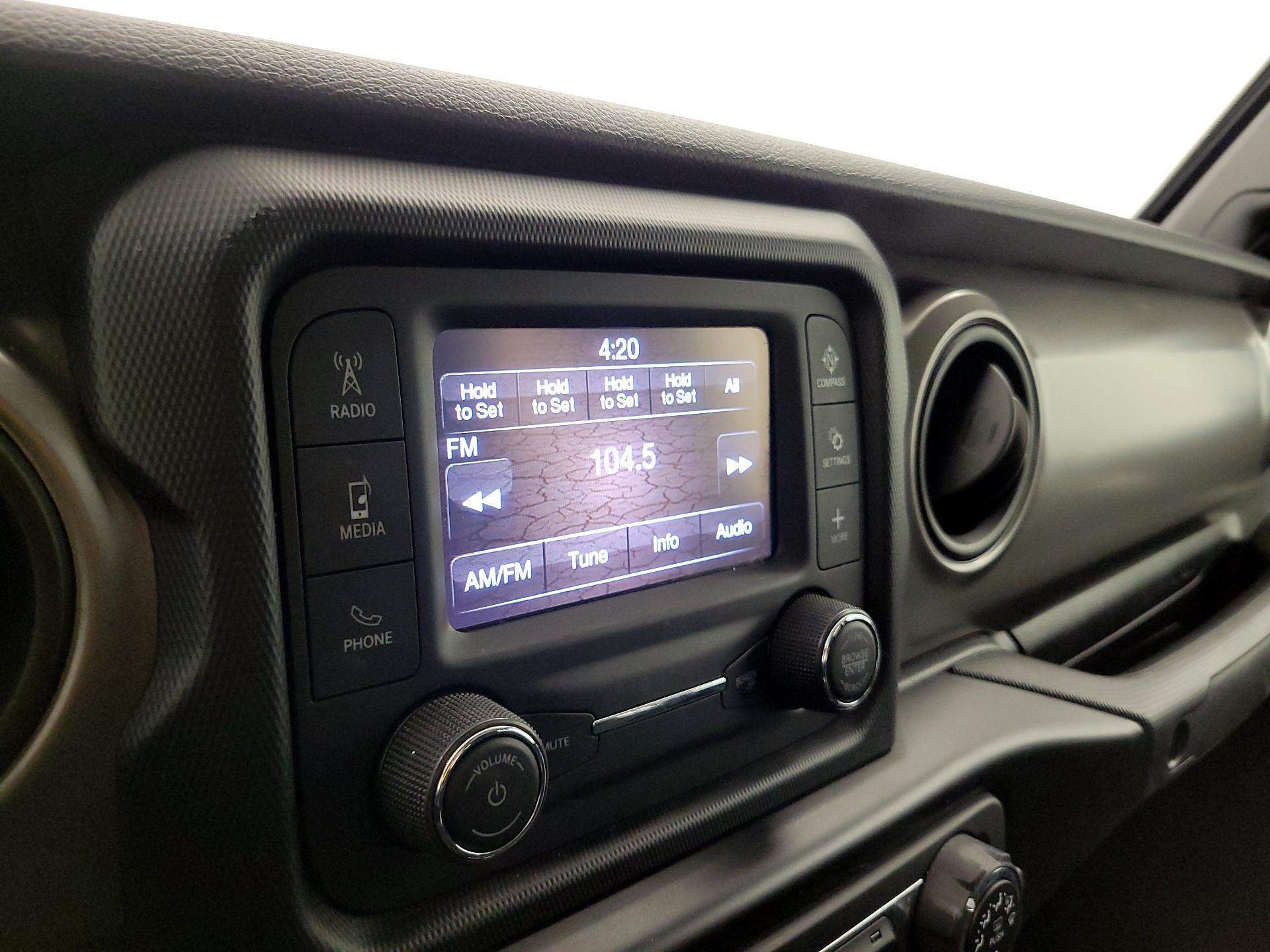 Thumbnail: 2021 Jeep Gladiator - 15