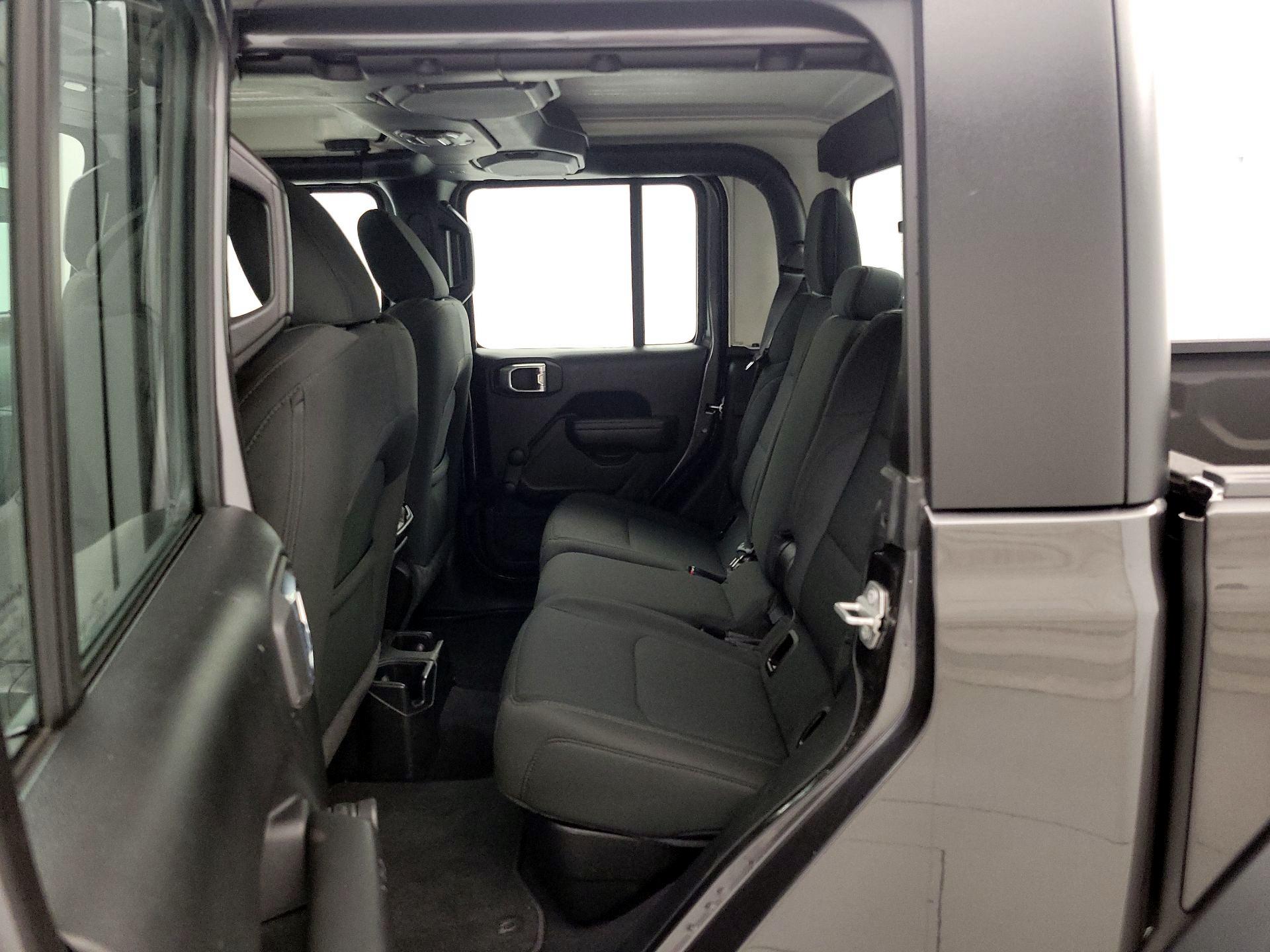 Thumbnail: 2021 Jeep Gladiator - 19