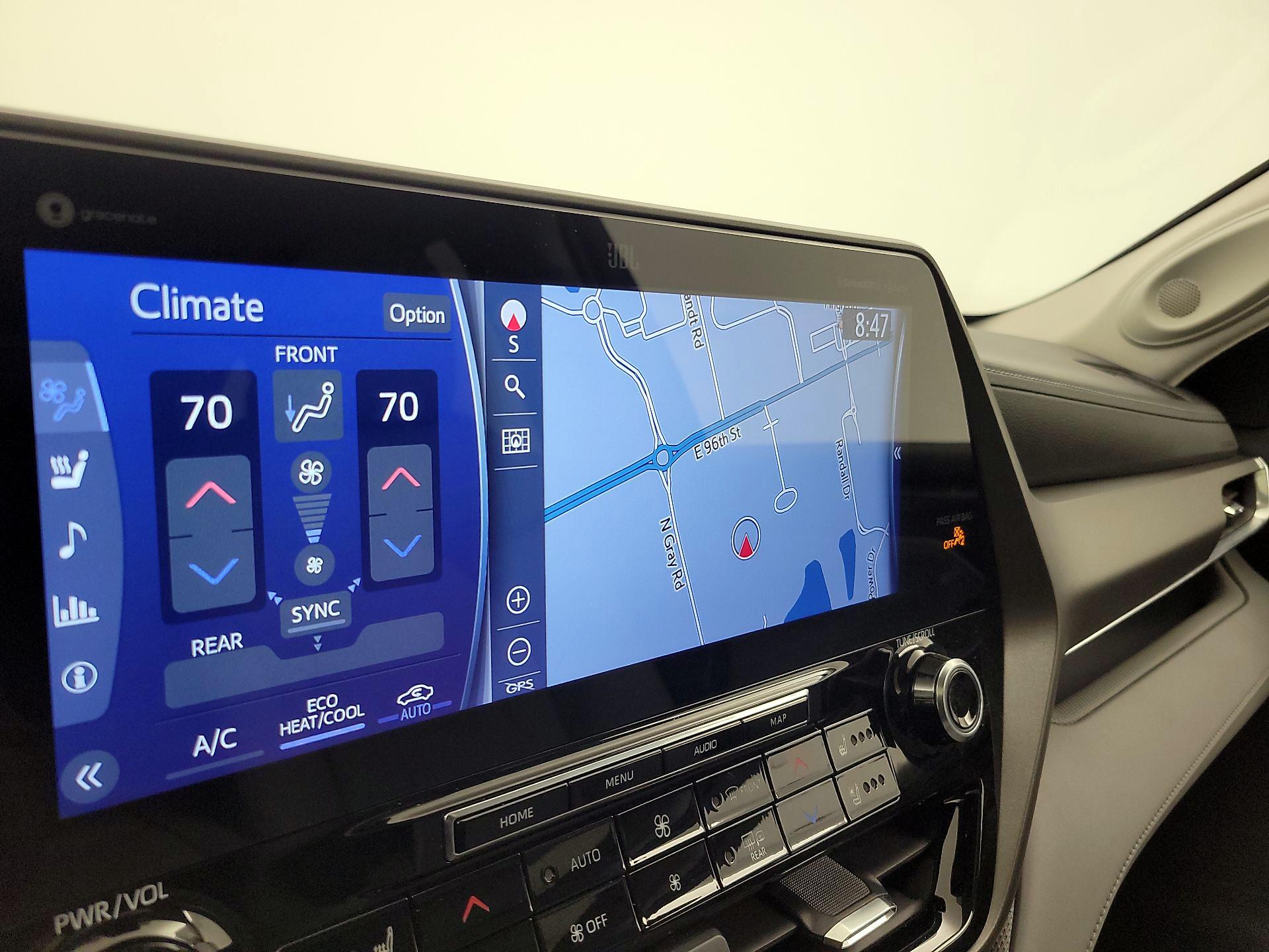 Thumbnail: 2021 Toyota Highlander - 14