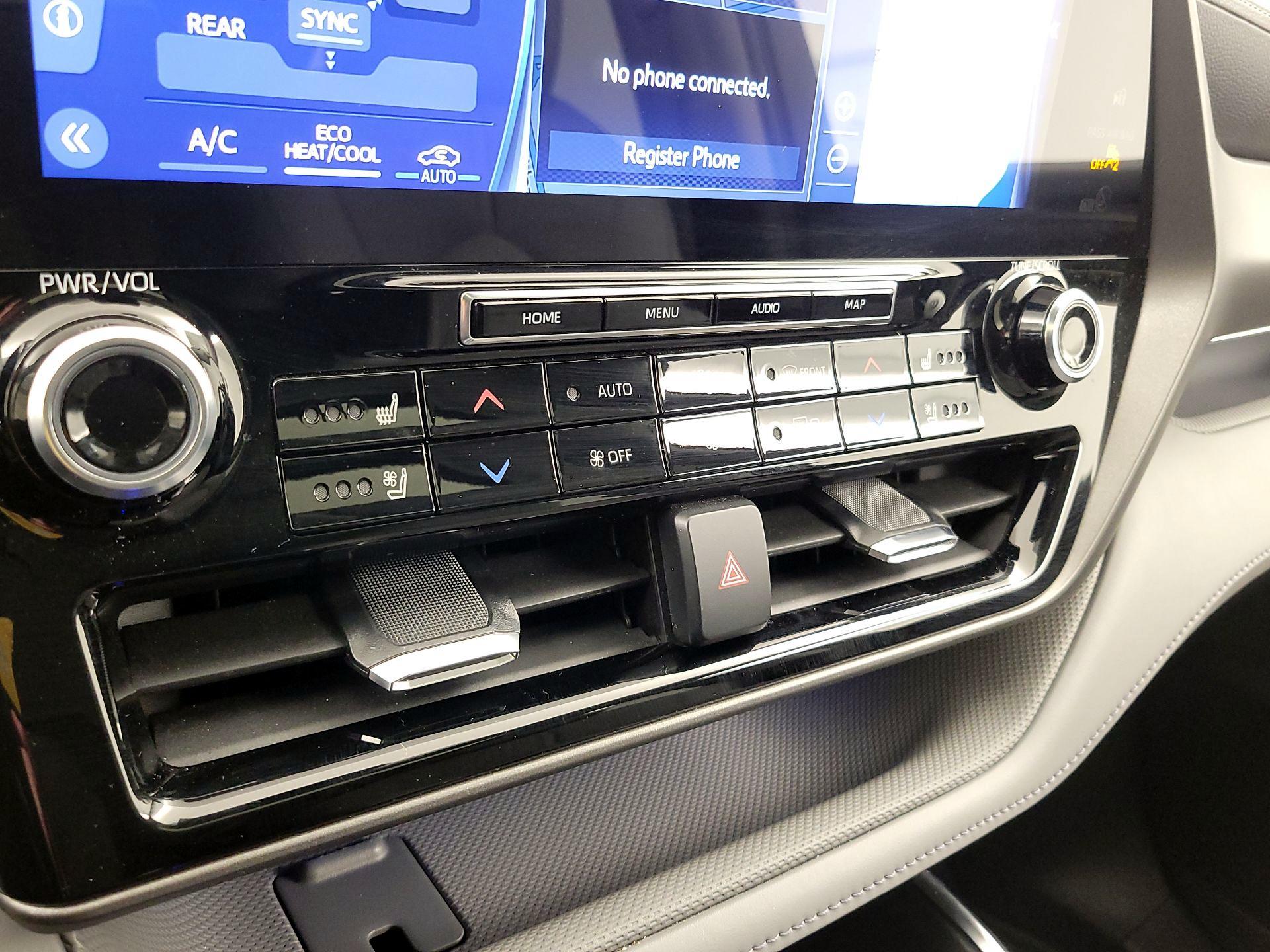 Thumbnail: 2021 Toyota Highlander - 17