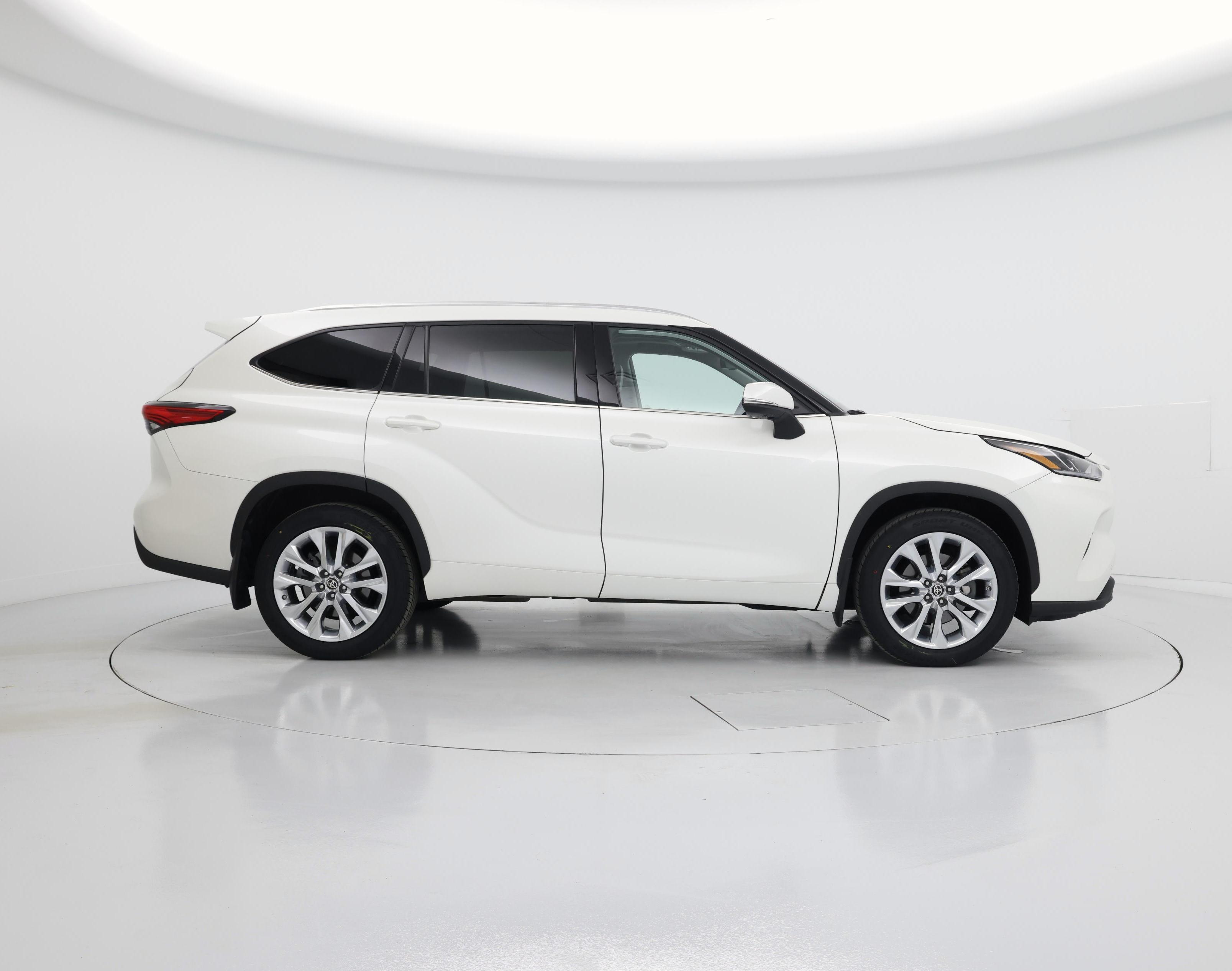 Thumbnail: 2021 Toyota Highlander - 7