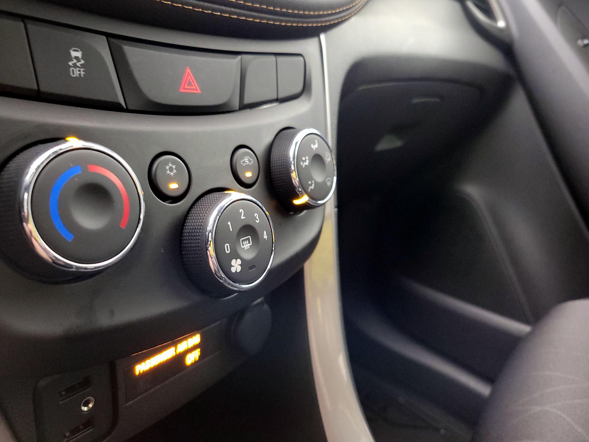 Thumbnail: 2020 Chevrolet Trax - 16