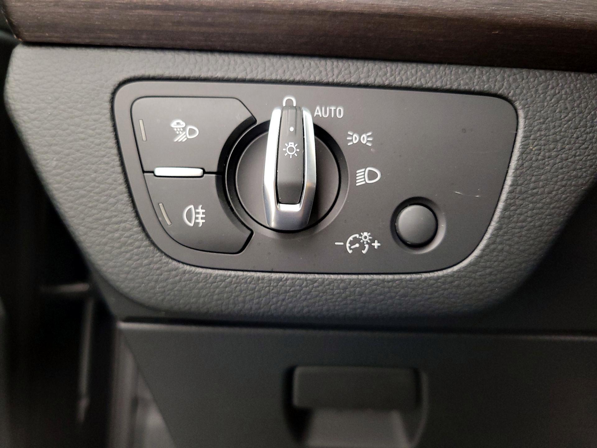 Thumbnail: 2022 Audi Q5 - 13